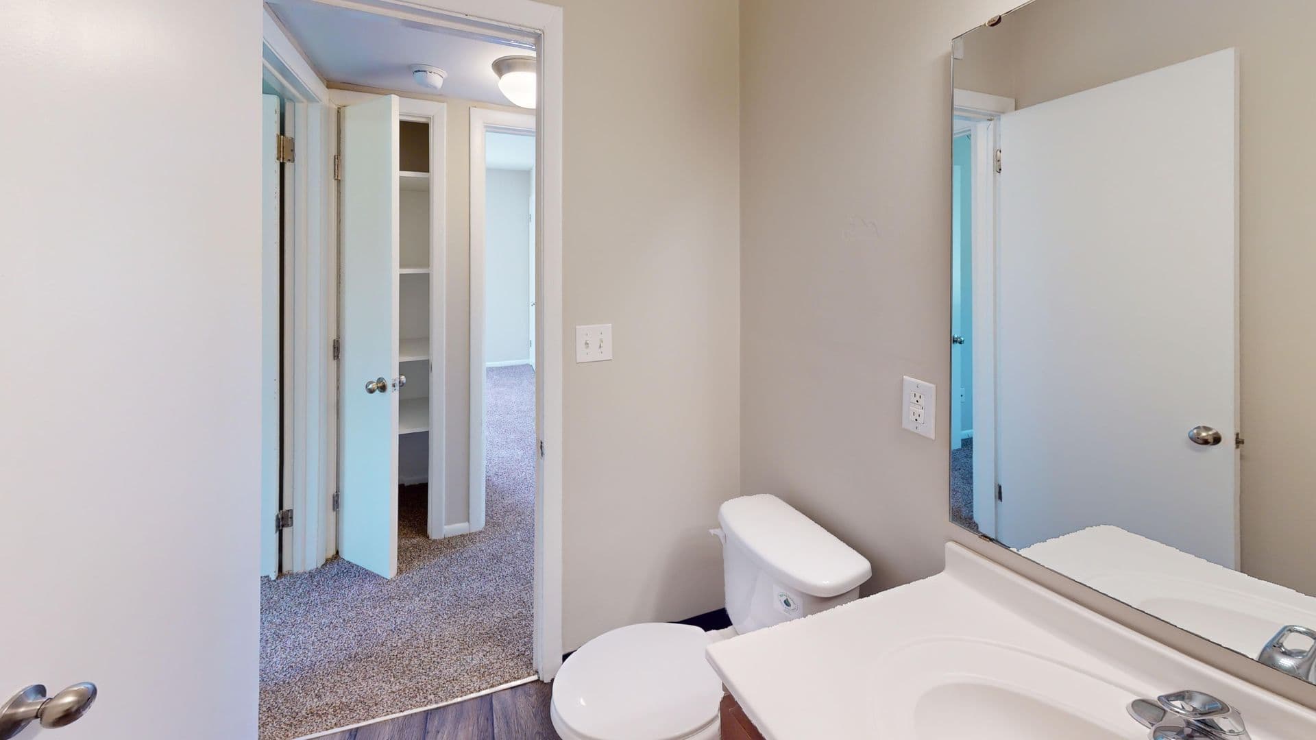 Indianapolis Apartment: 5838 W Mooresville Rd