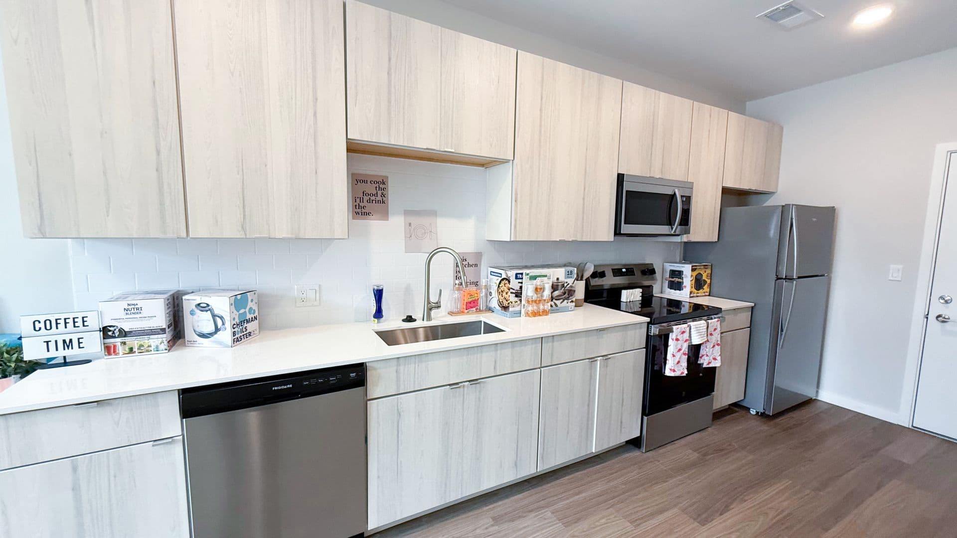 Champaign Apartment: 404 E Clark St