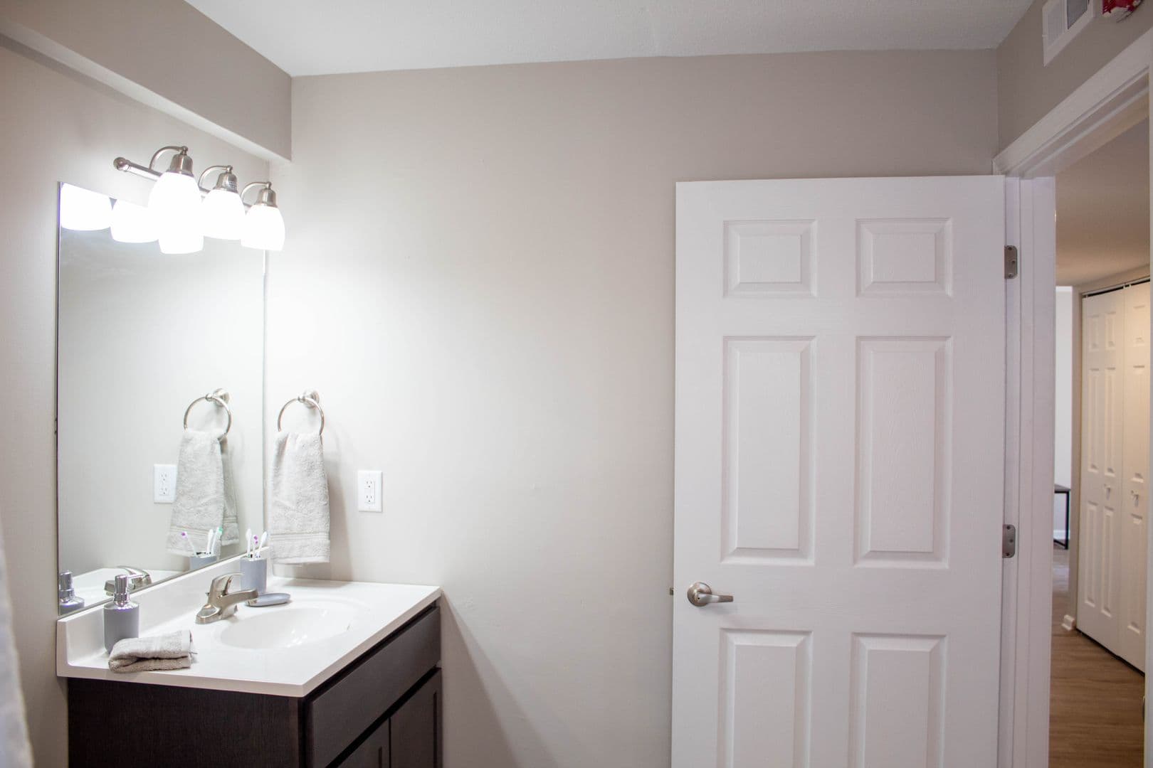 Champaign Apartment: 48 E John