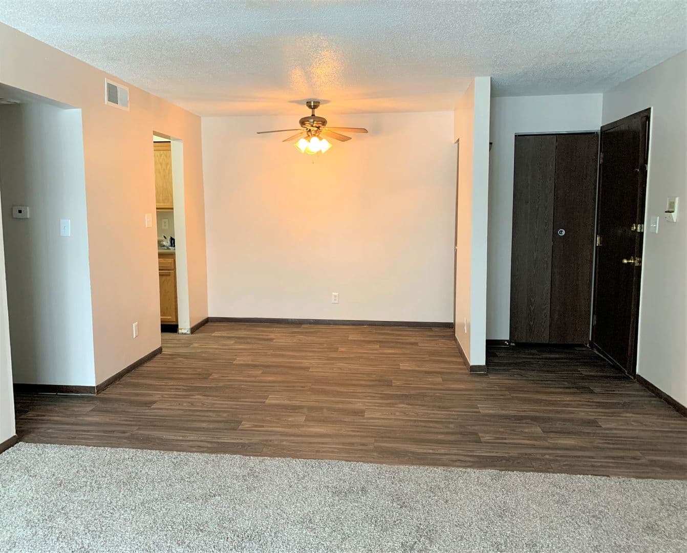 Peoria Apartment: 6516-6500 N University St