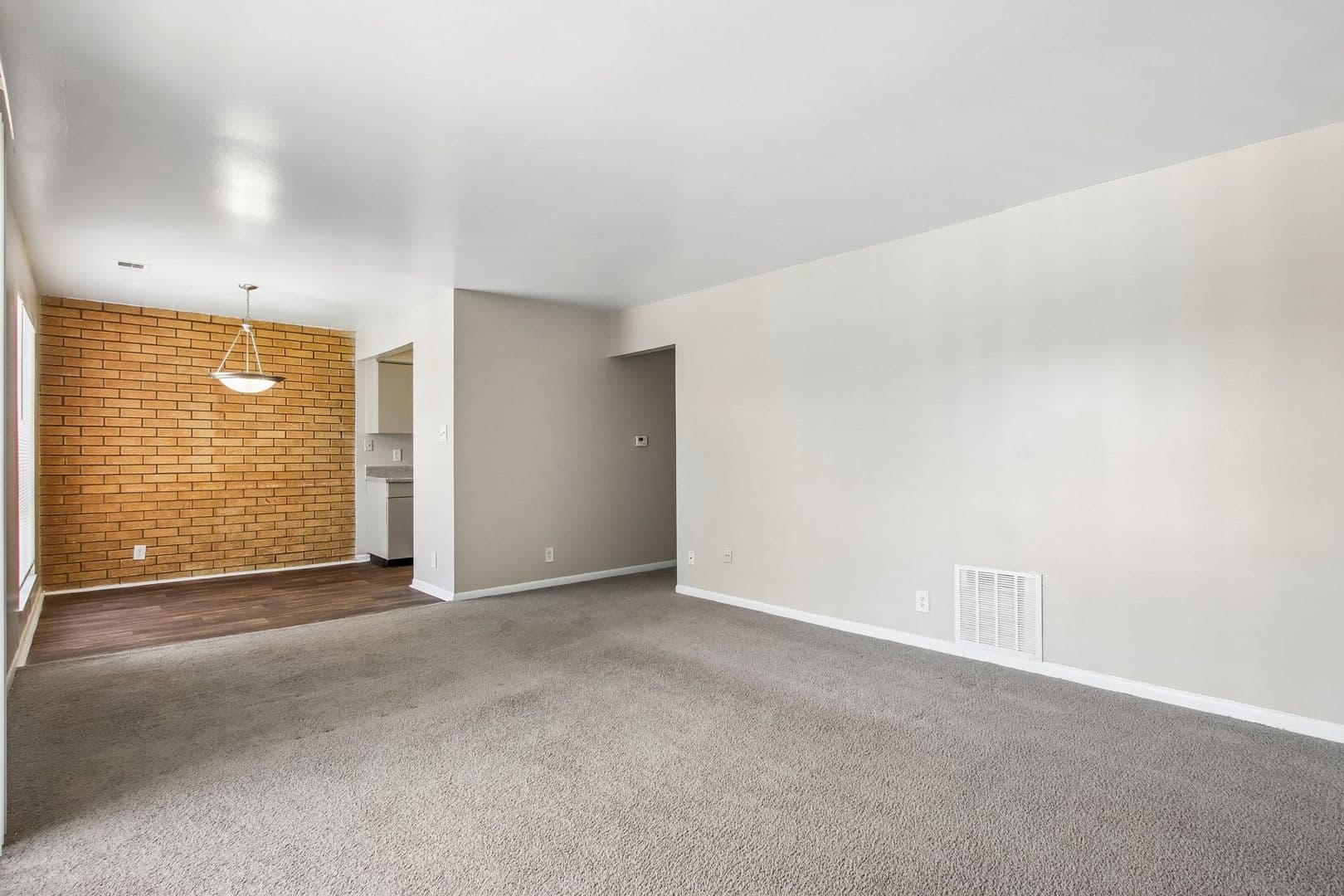 Speedway Apartment: 6010 W 25th Street
