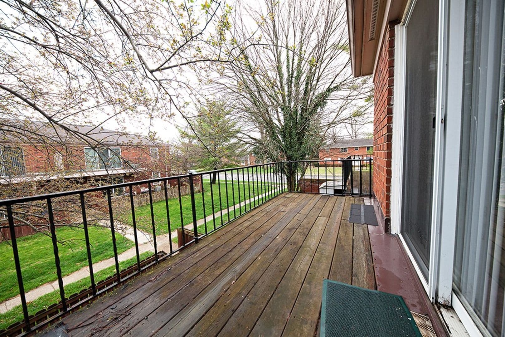Speedway Apartment: 6010 W 25th Street