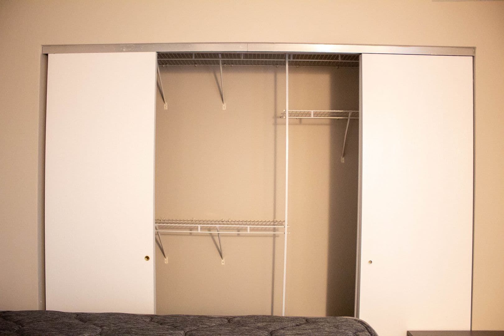 Urbana Apartment: 1010 W Stoughton