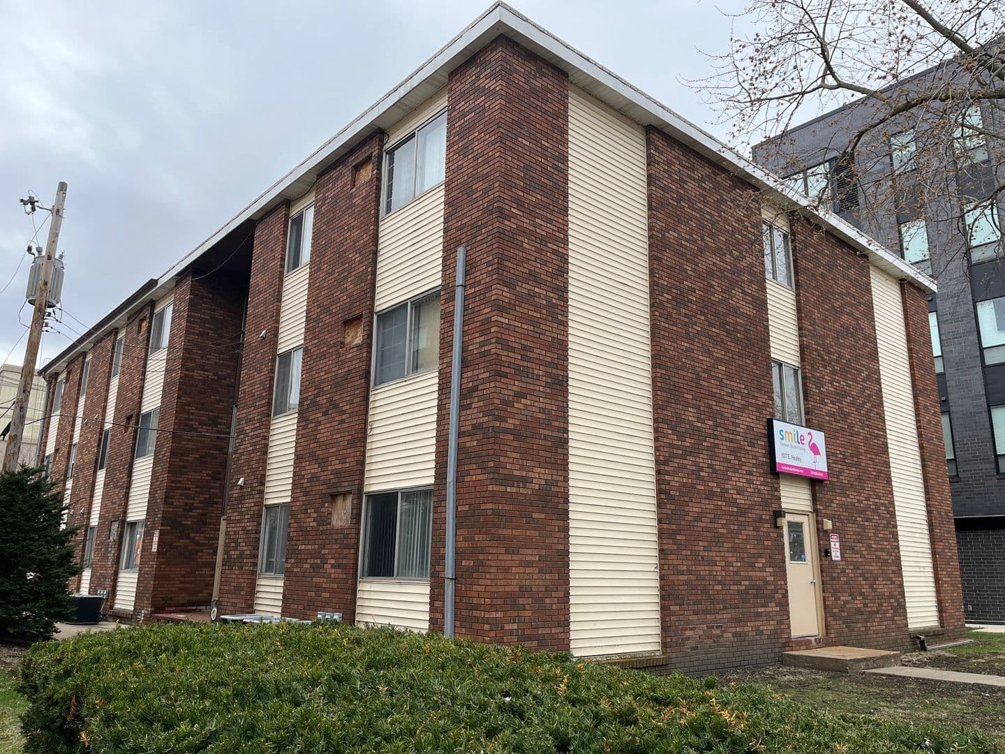 Champaign Apartment: 107 E Healey Street