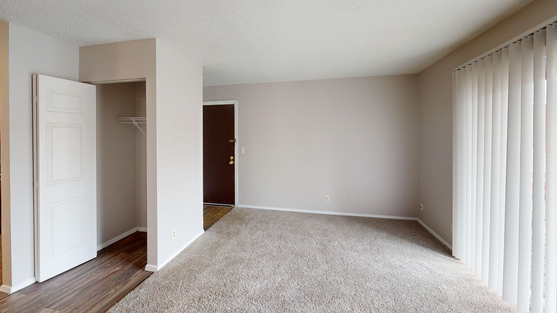 Peoria Apartment: 6516-6500 N University St