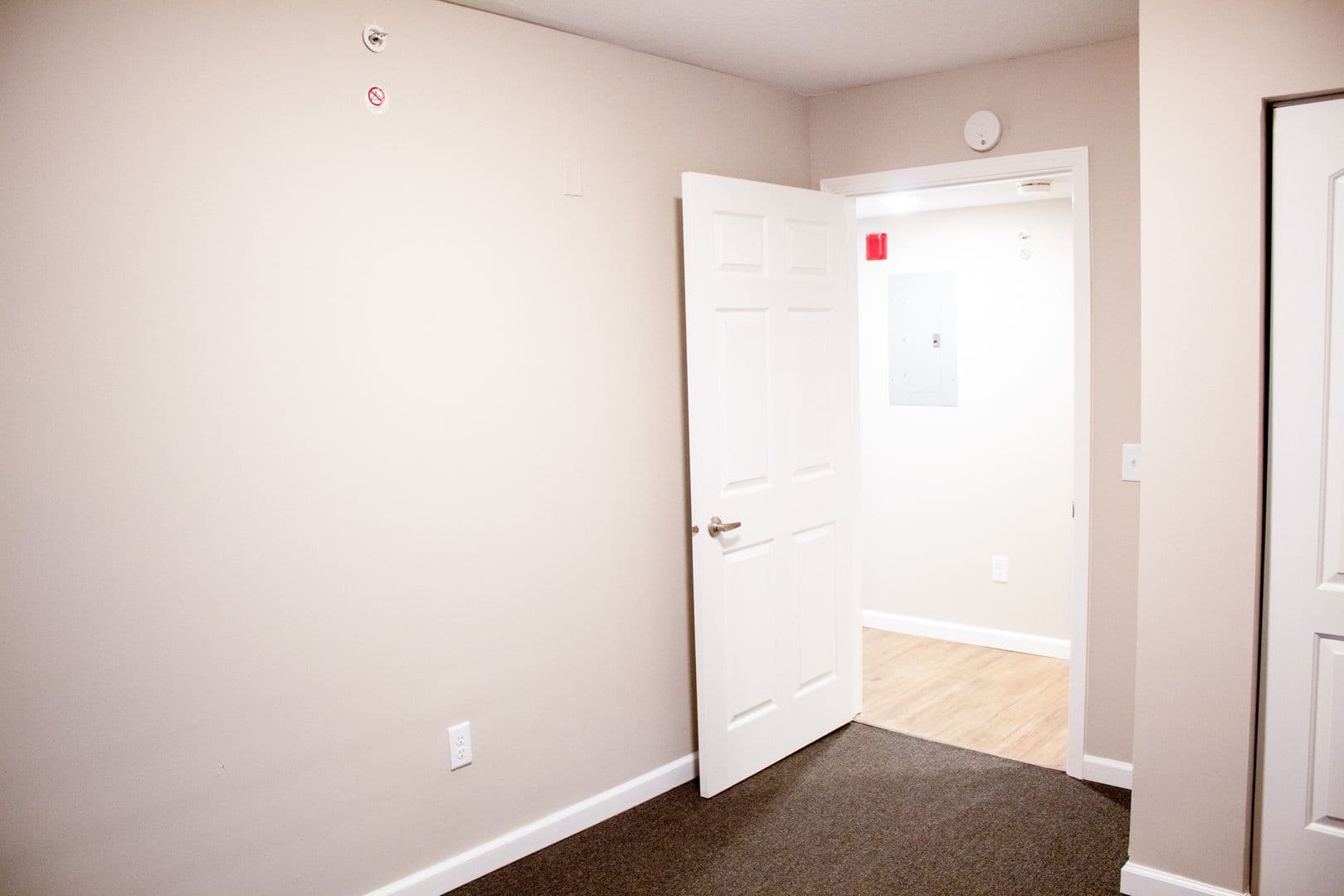 Urbana Apartment: 1010 W Stoughton