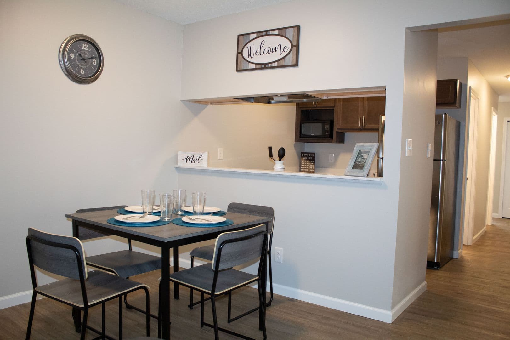 Champaign Apartment: 909 S Locust Street