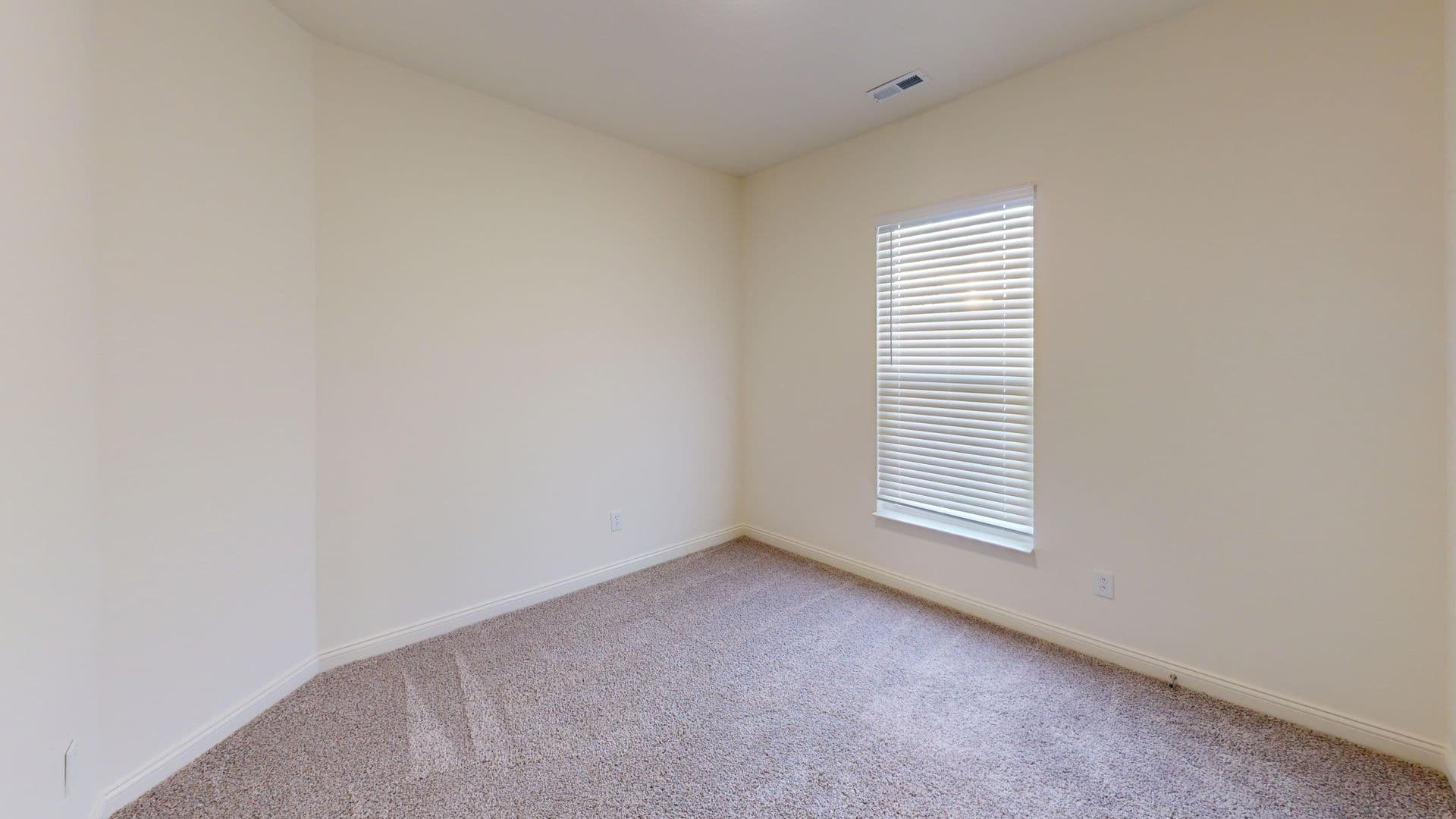 Avon Apartment: 8483 E County Rd 200 N