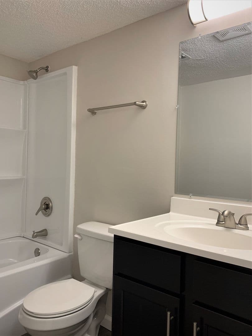 Peoria Apartment: 6516-6500 N University St