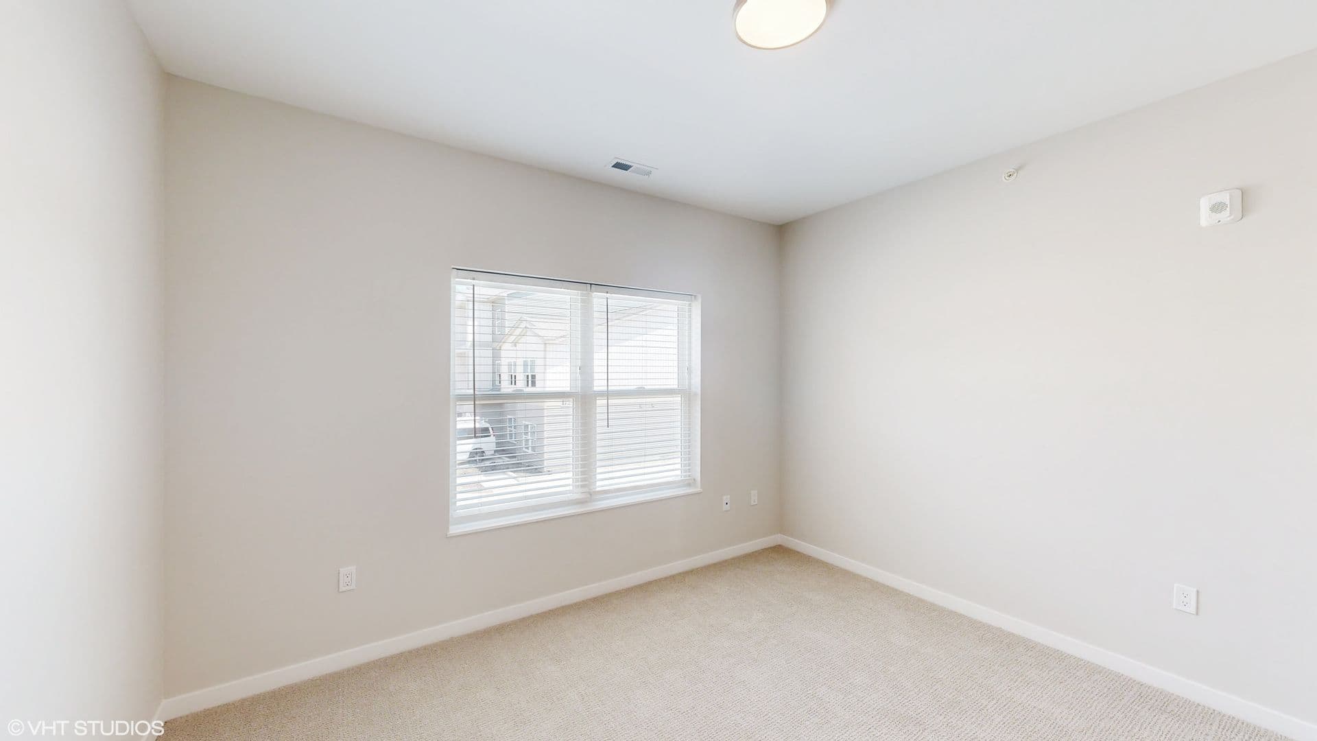 Champaign Apartment: 1915 S. Mattis