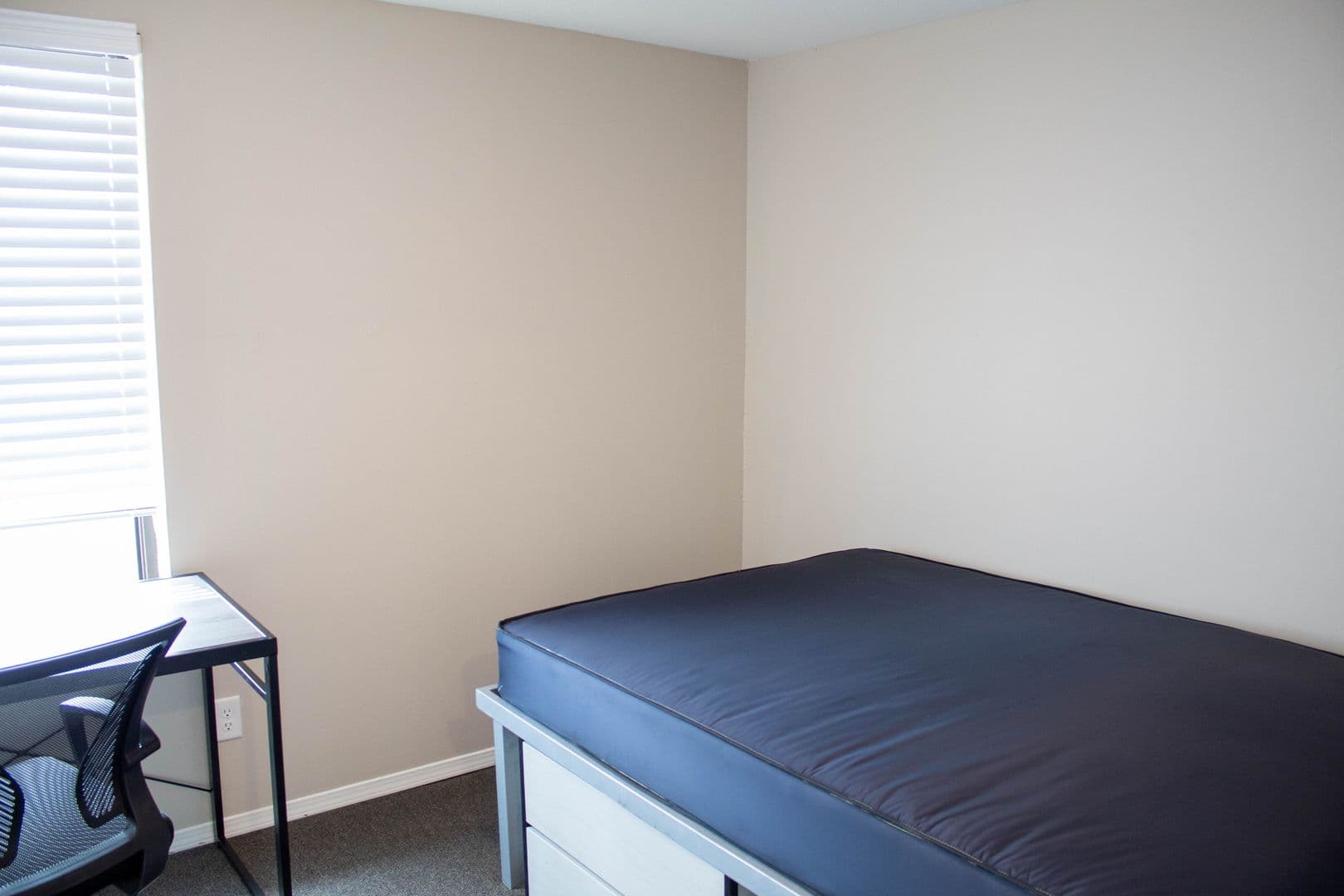 Champaign Apartment: 57 E Chalmers Street