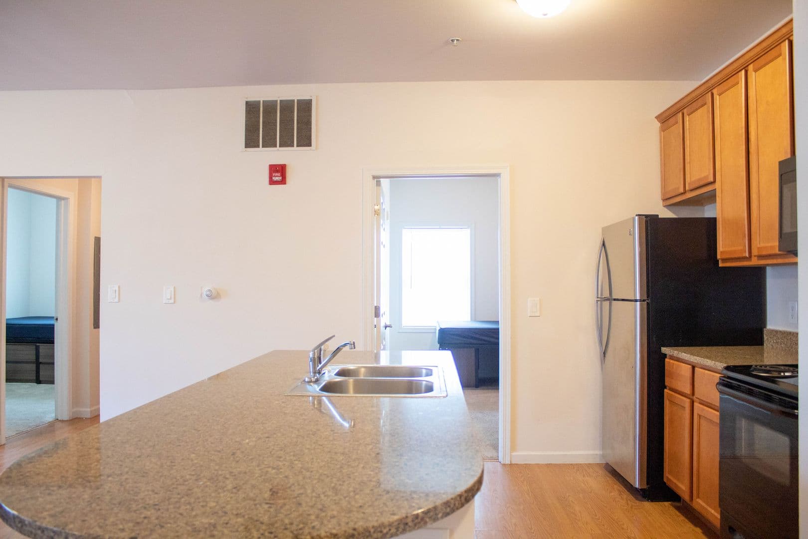 Champaign Apartment: 606 E Stoughton