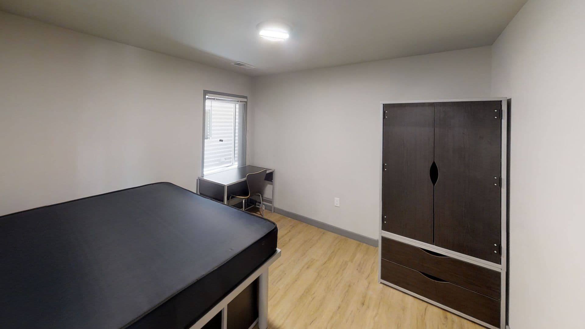 Champaign Apartment: 615 S Wright