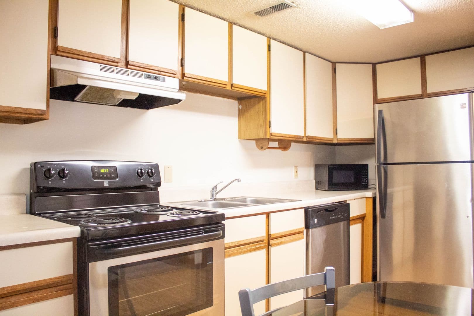 Urbana Apartment: 907 W Oregon