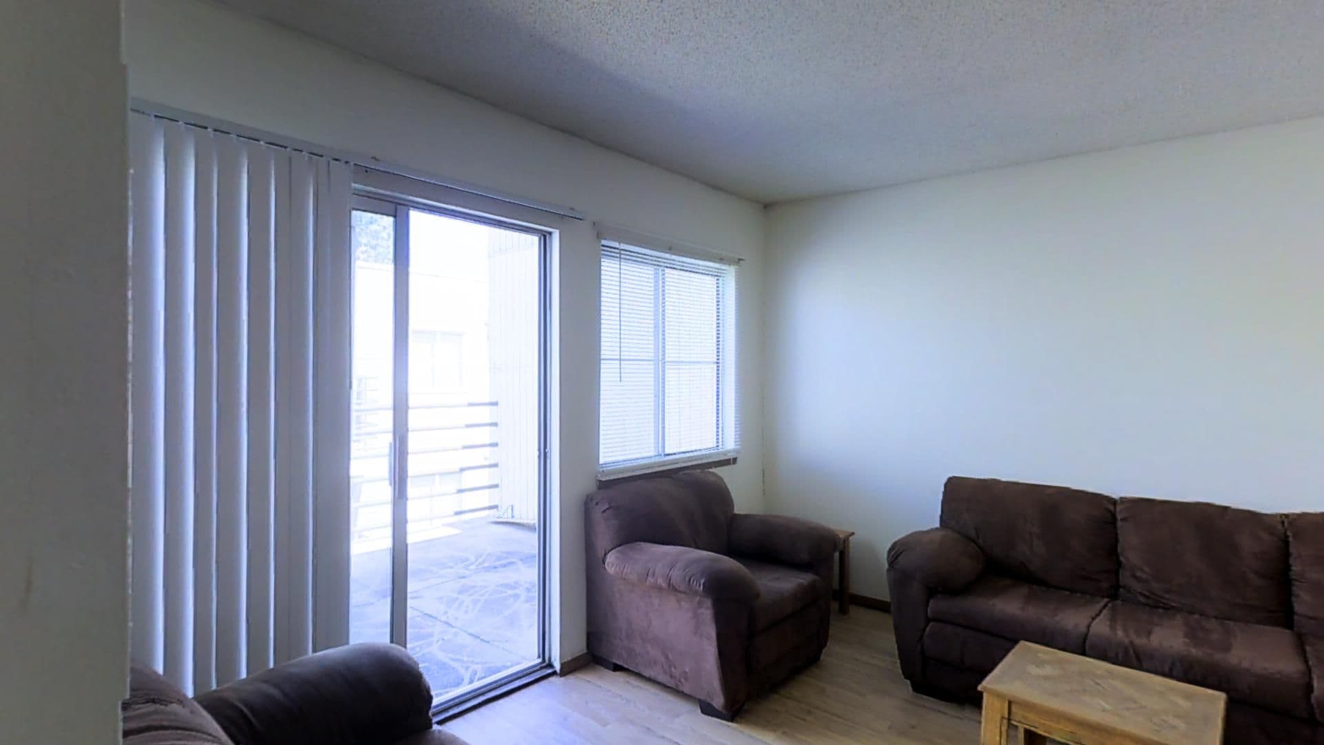 Urbana Apartment: 907 W Oregon