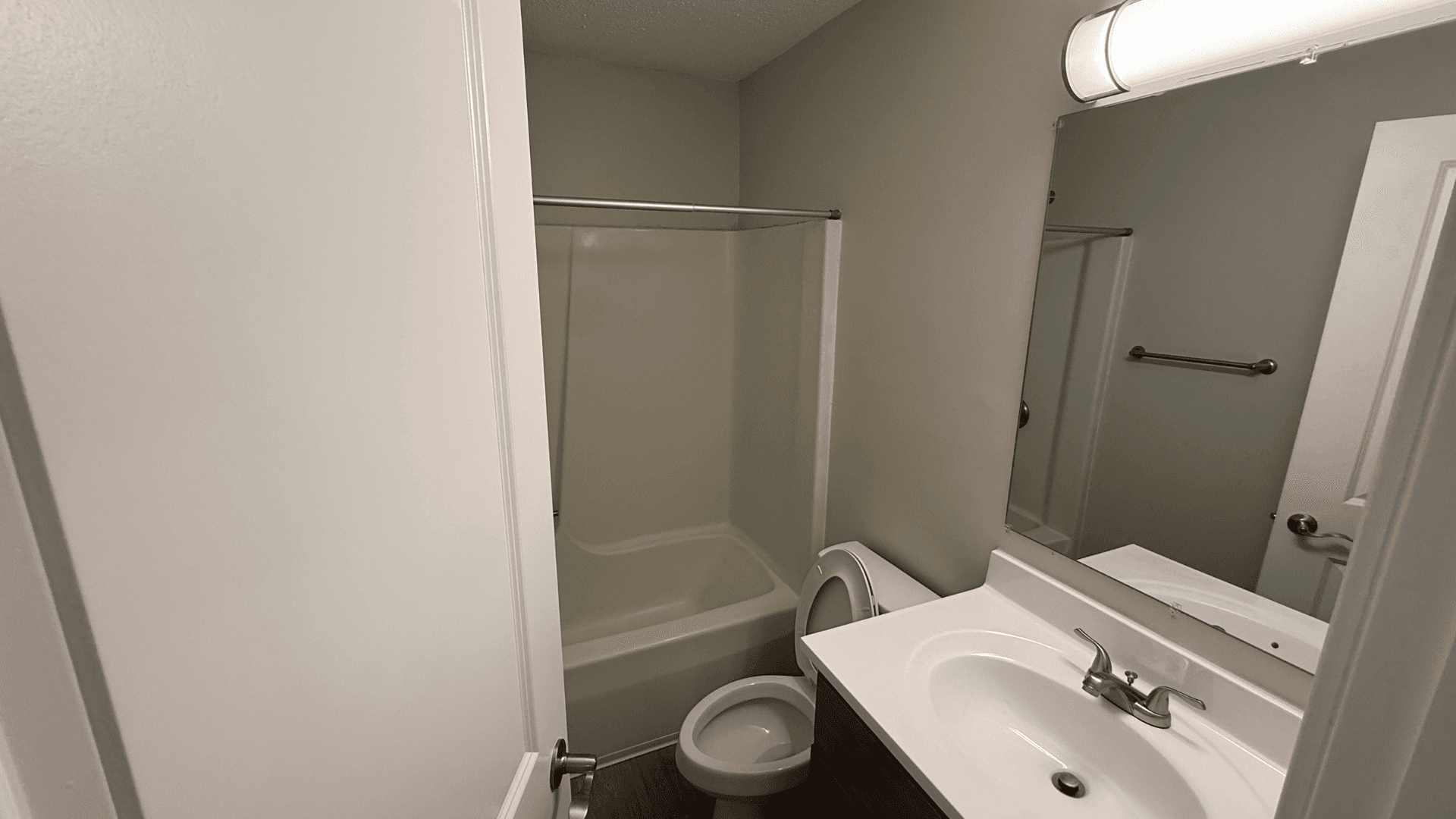 Urbana Apartment: 809 W Springfield