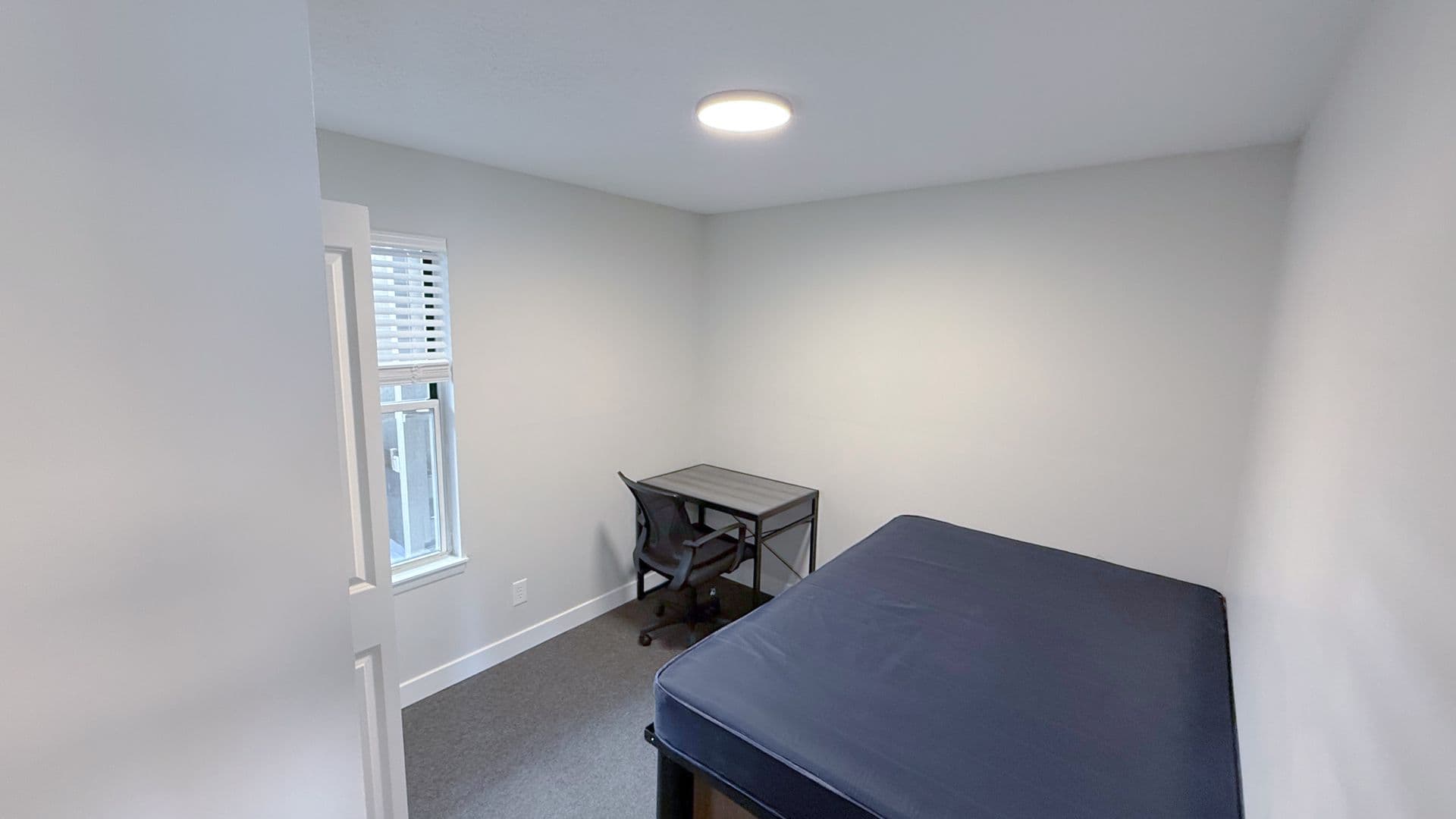 Urbana Apartment: 813 W Springfield