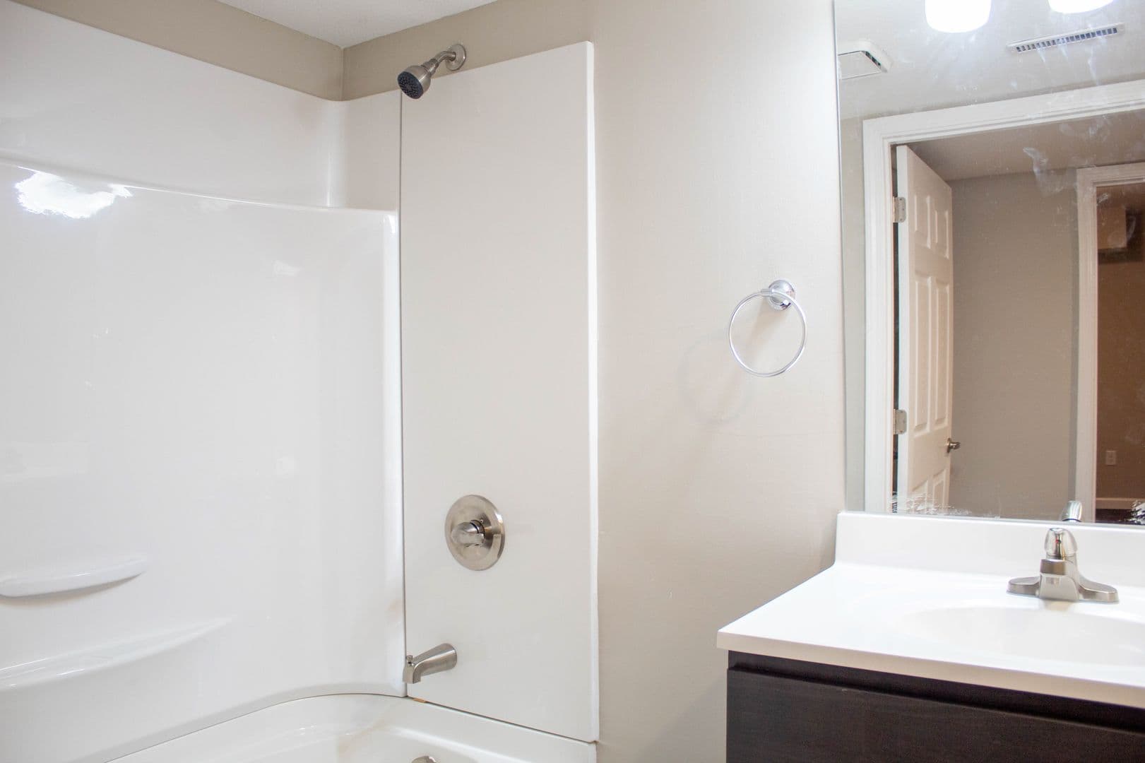 Urbana Apartment: 1010 W Stoughton