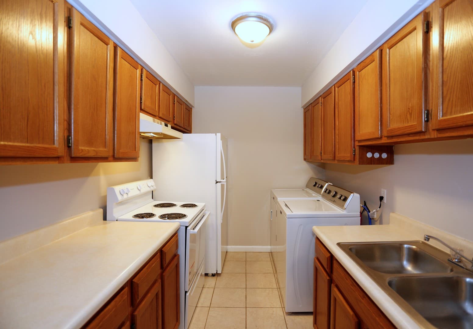 Decatur Apartment: 300 W Mound