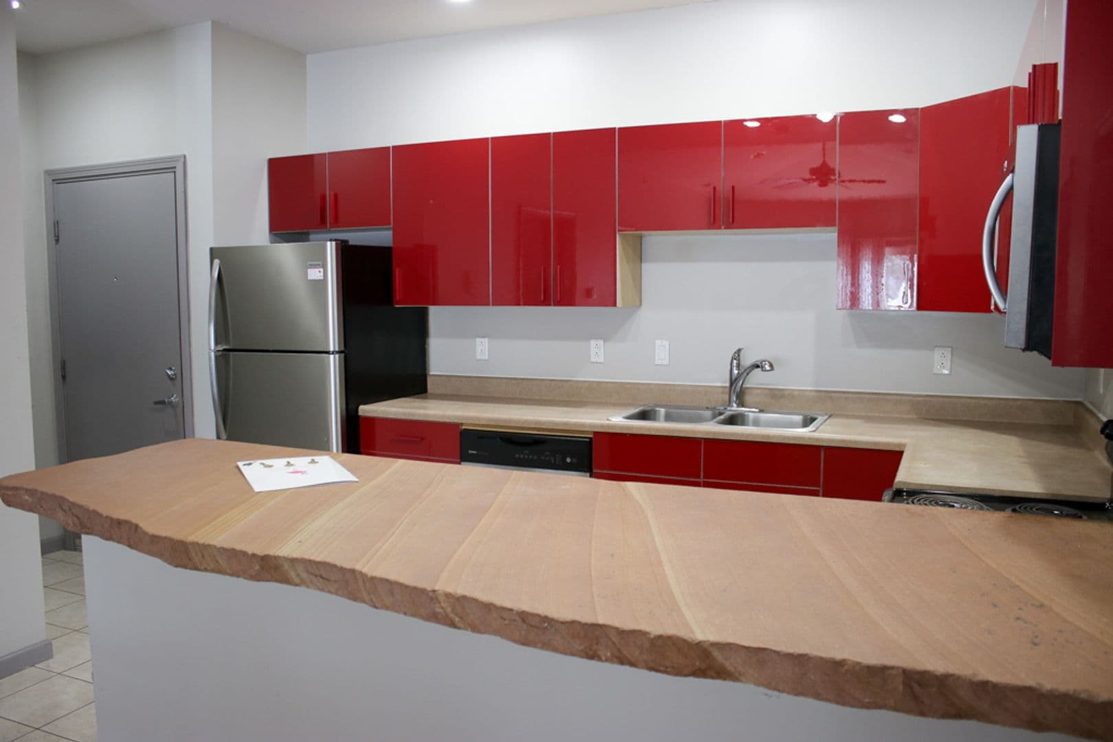 Urbana Apartment: 401 W Springfield