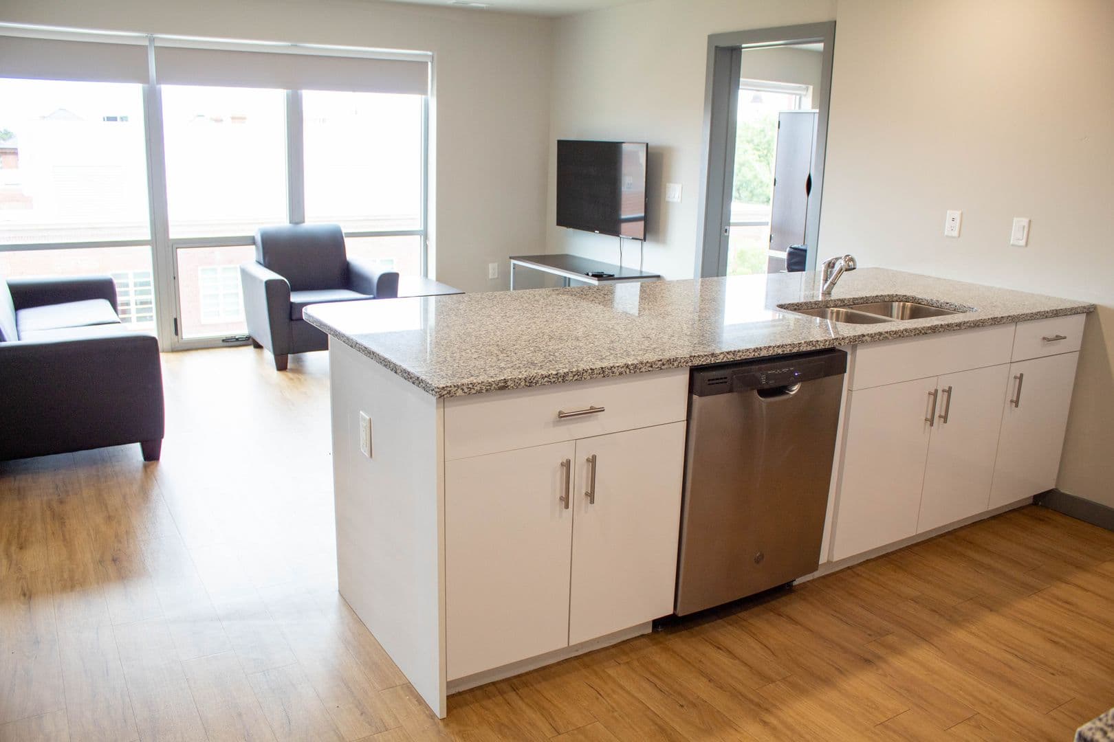 Champaign Apartment: 615 S Wright