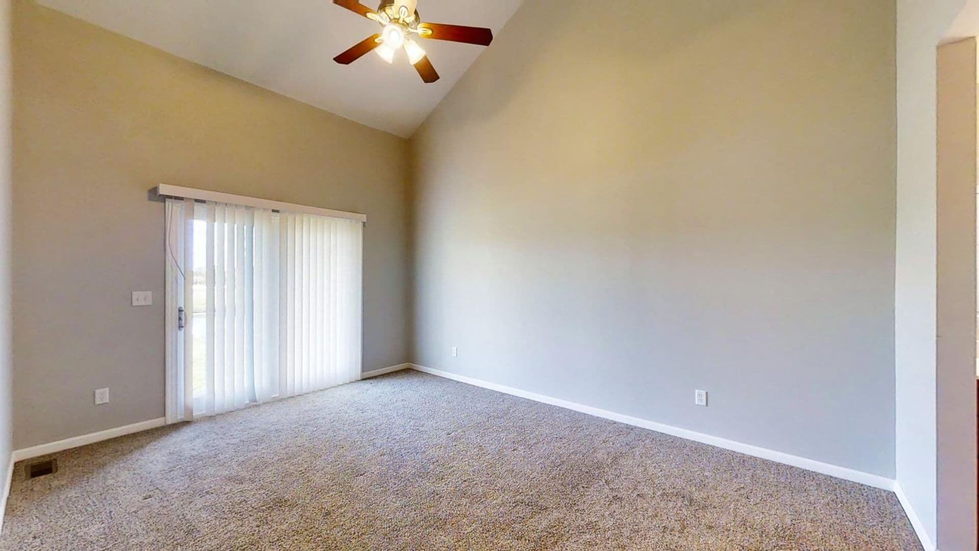 Mahomet Apartment: 901 Cates Dr