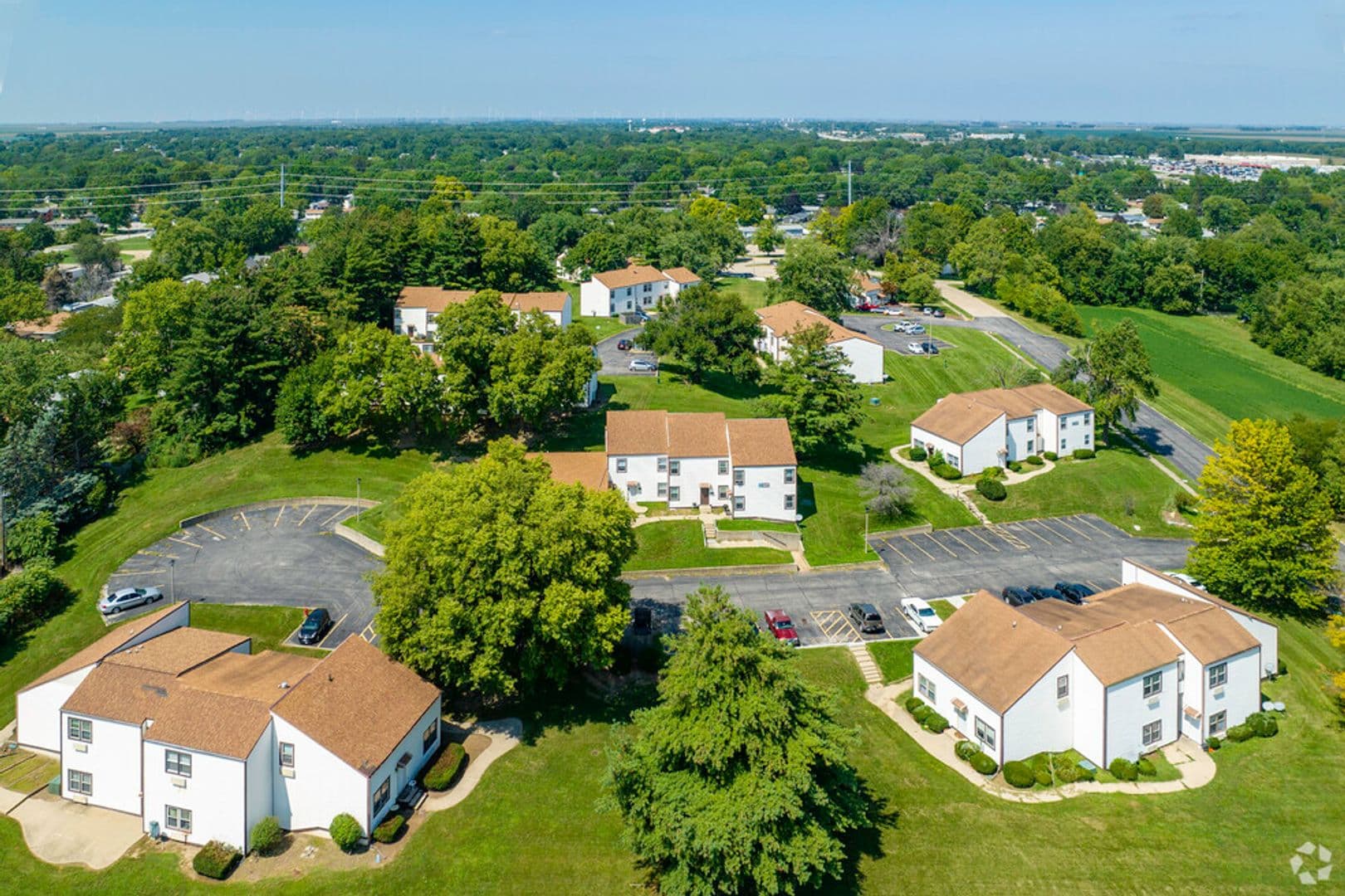 Decatur Apartment: 300 W Mound