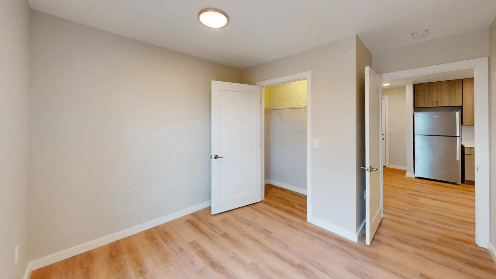 Champaign Apartment: 608 E Chalmers St