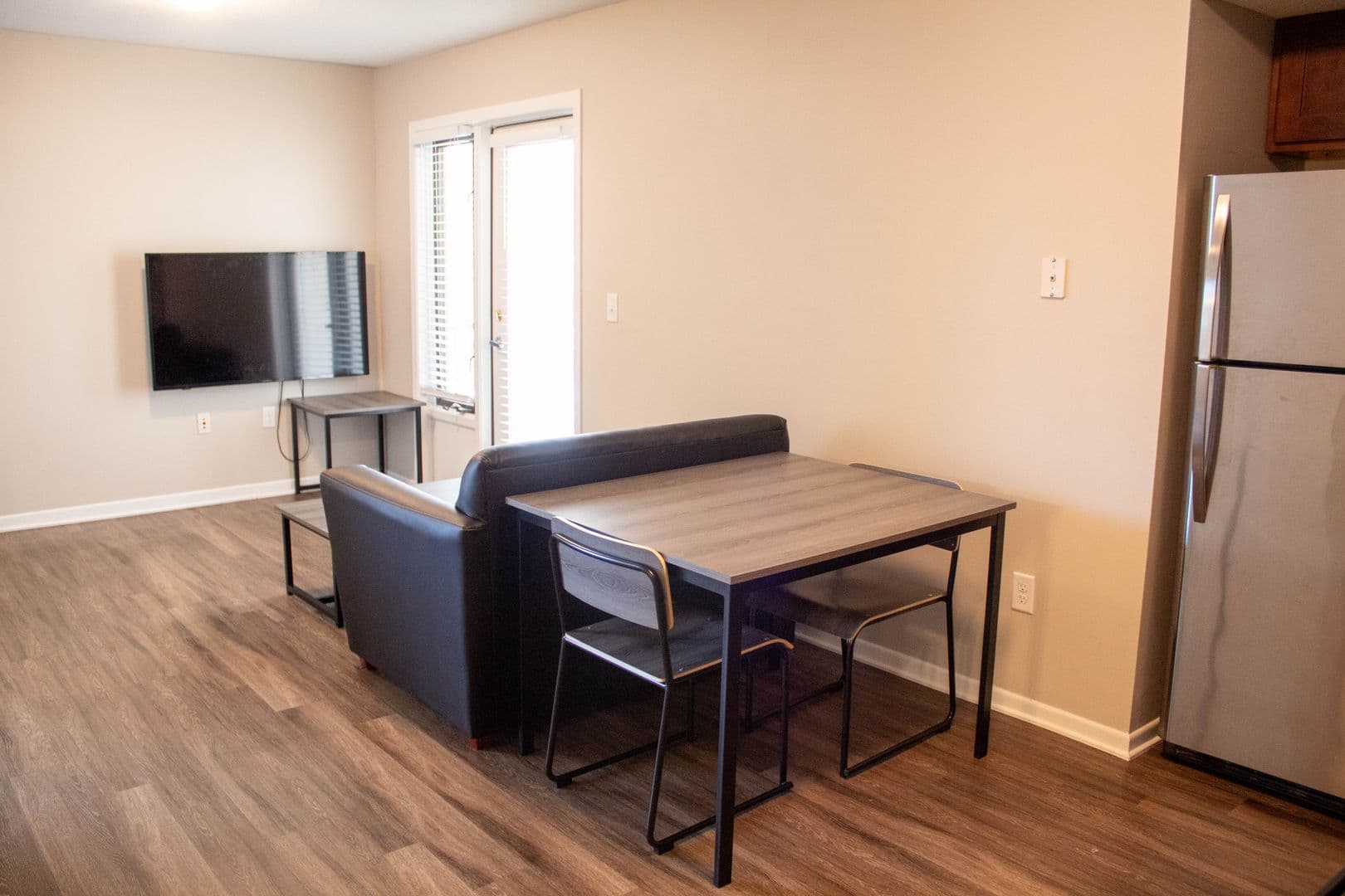 Champaign Apartment: 408 E Springfield