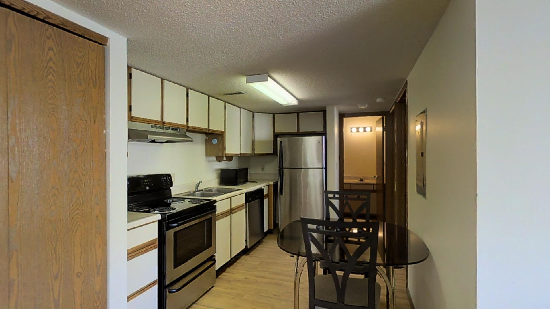 Urbana Apartment: 907 W Oregon