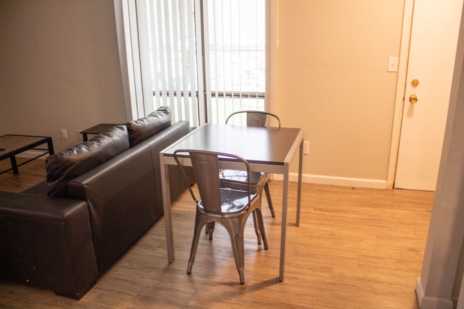Champaign Apartment: 105 S Wright