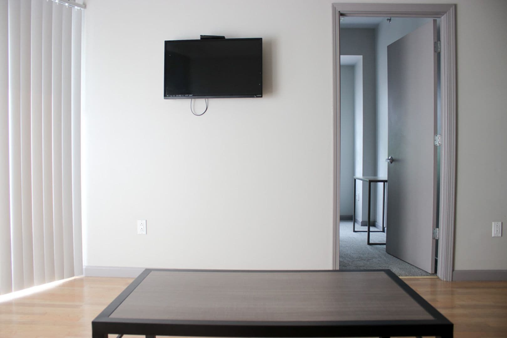 Urbana Apartment: 401 W Springfield