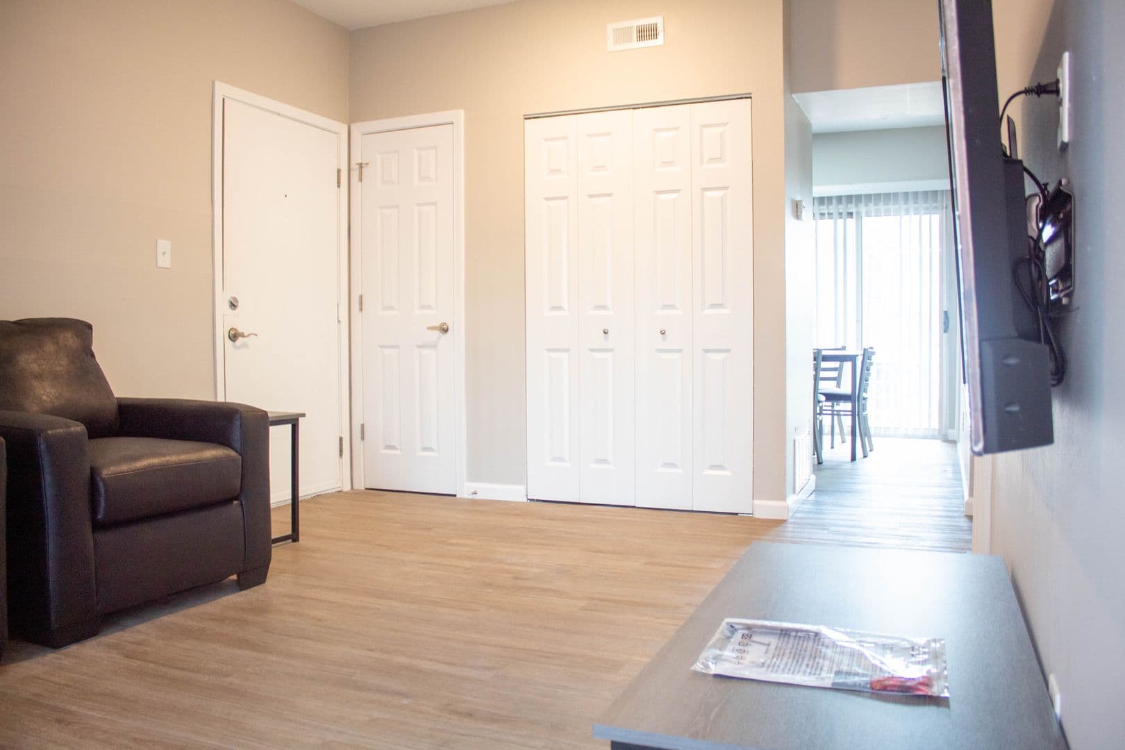Champaign Apartment: 103 E Chalmers Street