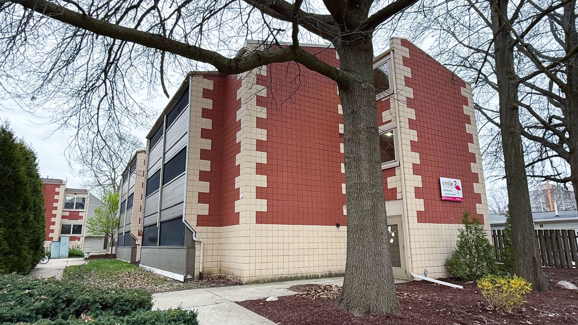 Urbana Apartment: 805 W Green Street