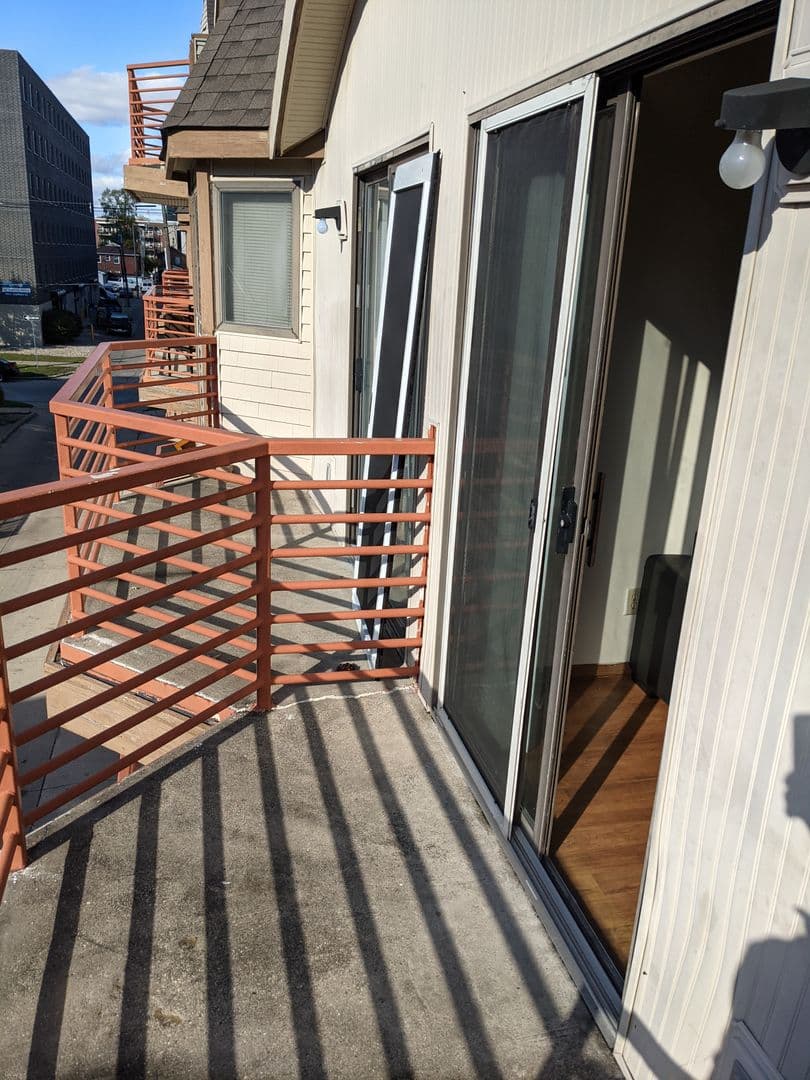 Champaign Apartment: 57 E Chalmers Street