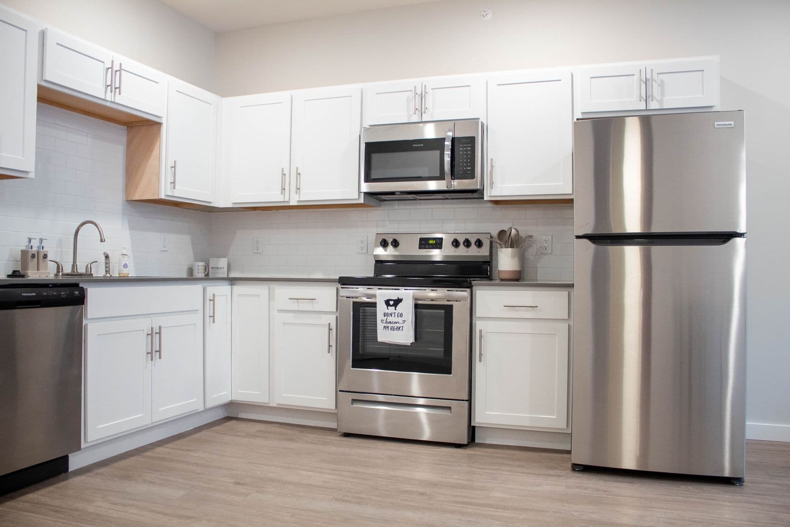 Urbana Apartment: 1009 W Stoughton