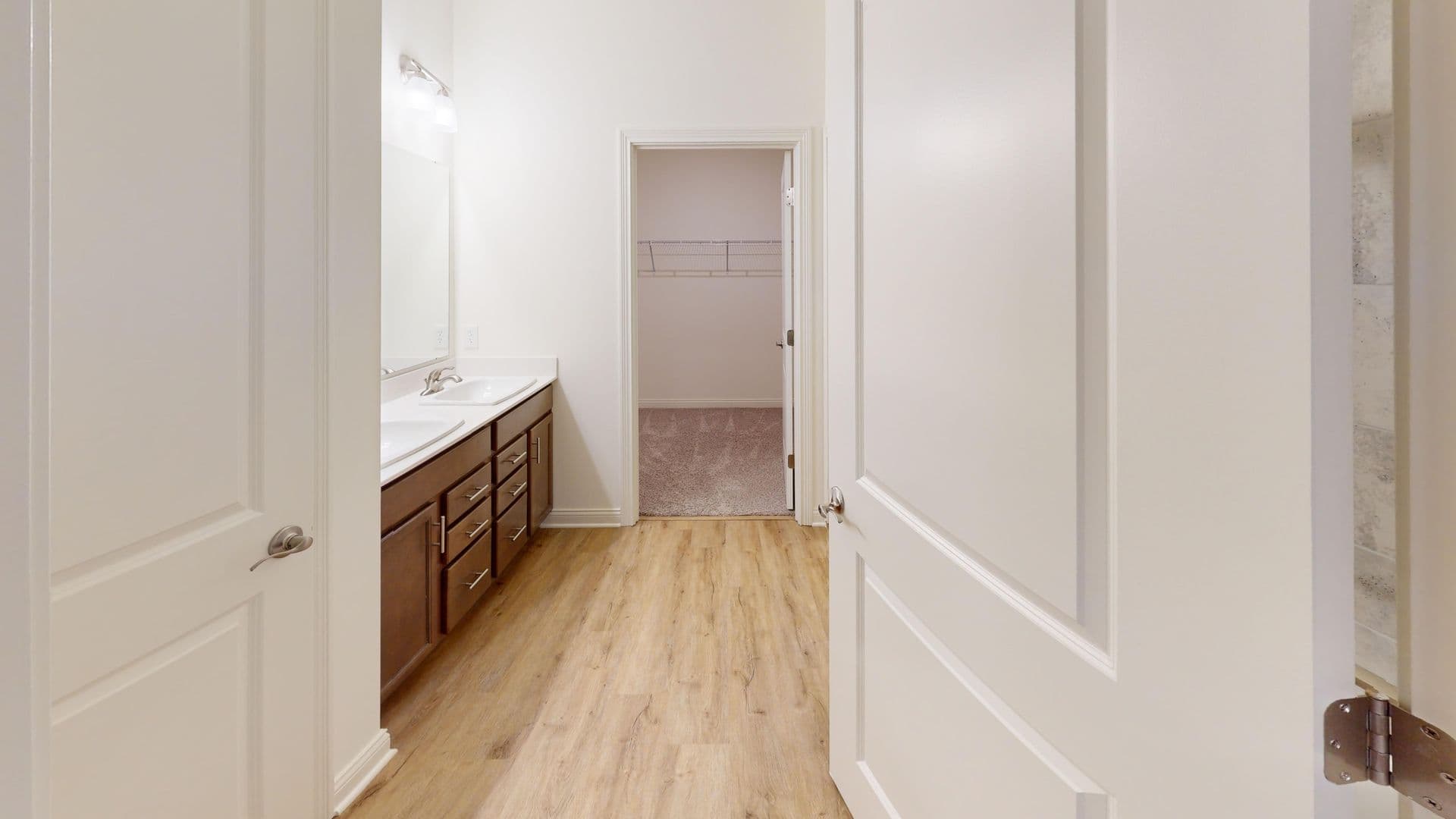 Avon Apartment: 8483 E County Rd 200 N