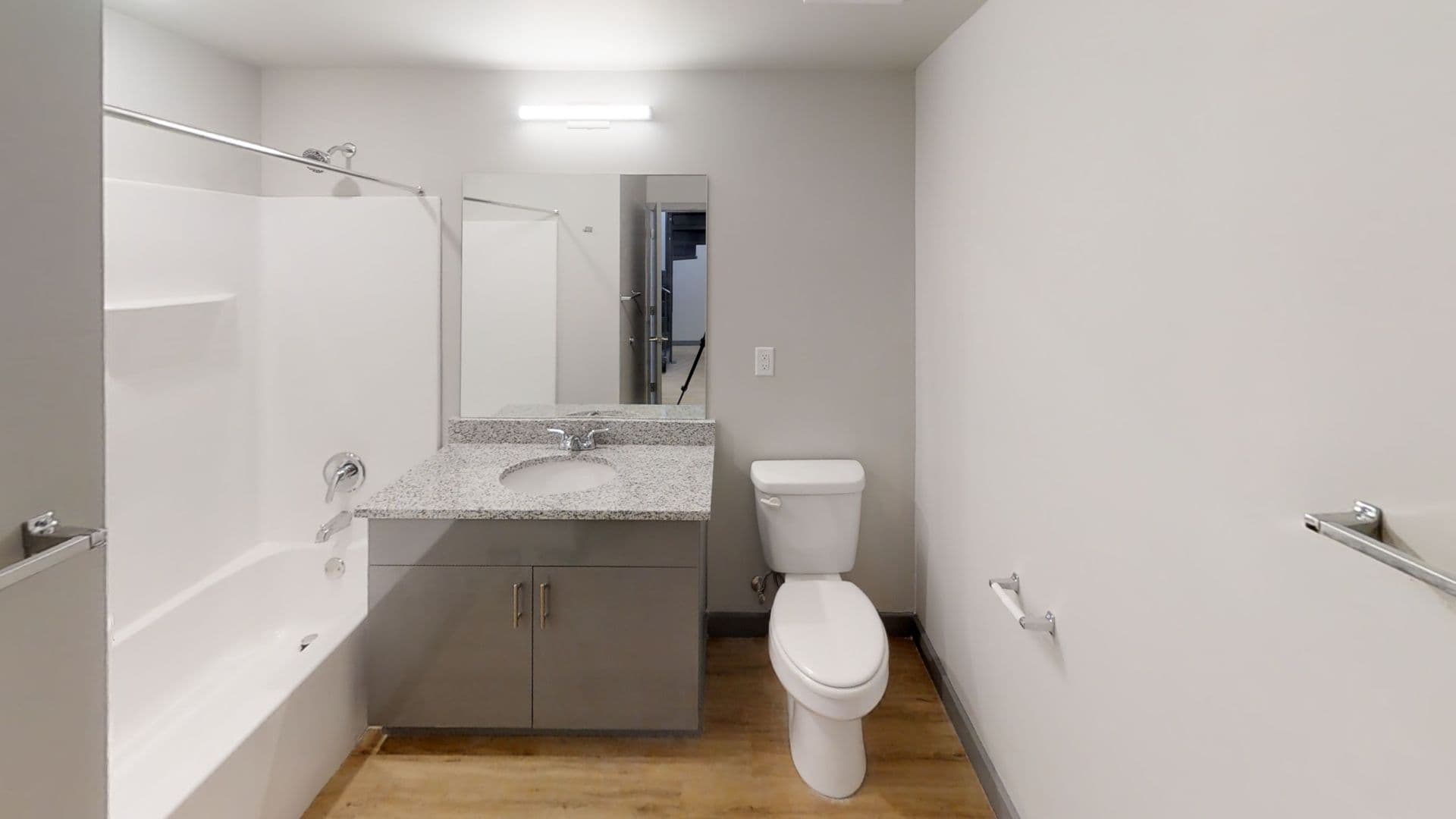 Champaign Apartment: 615 S Wright