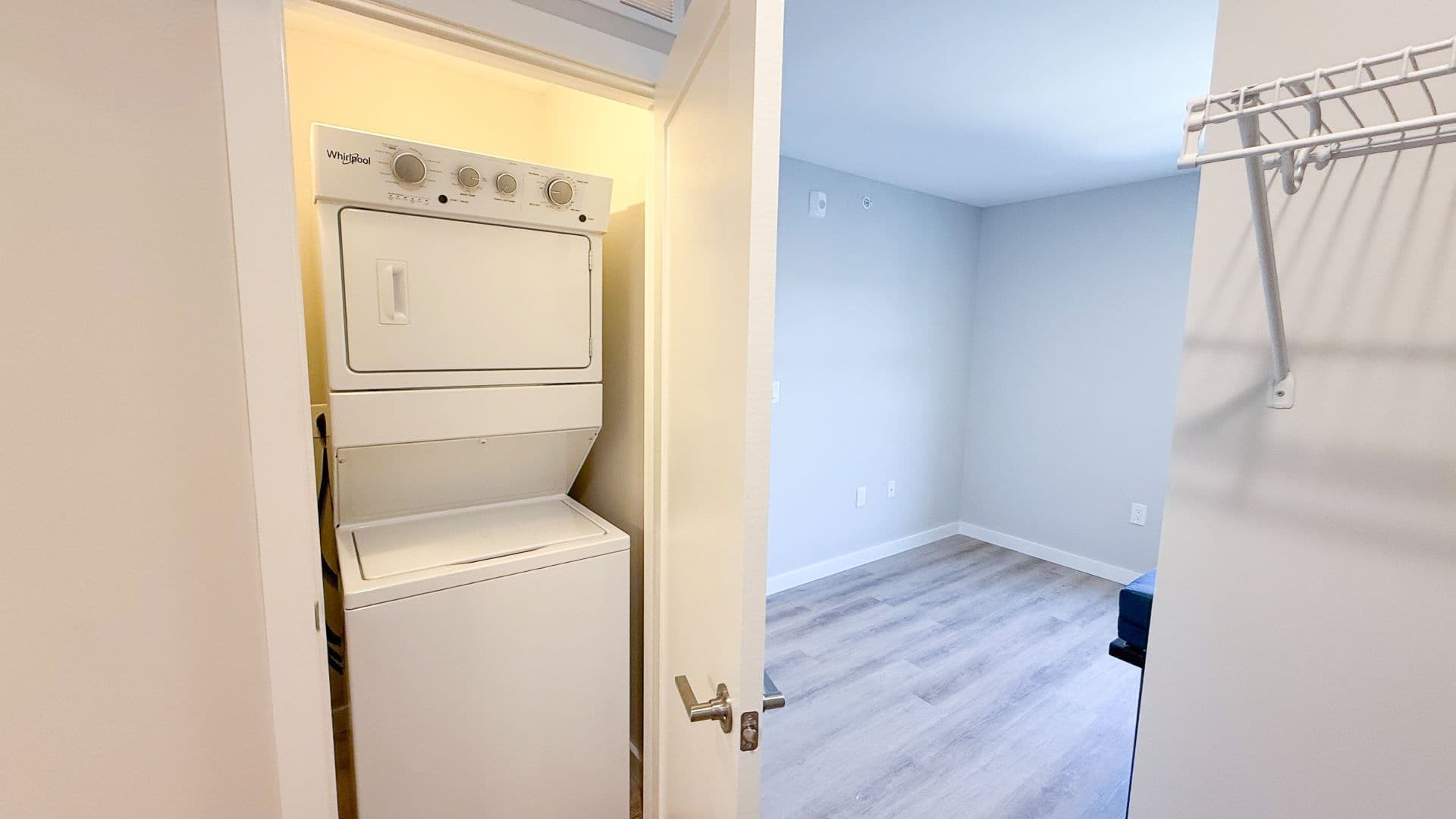 Champaign Apartment: 608 E Chalmers St