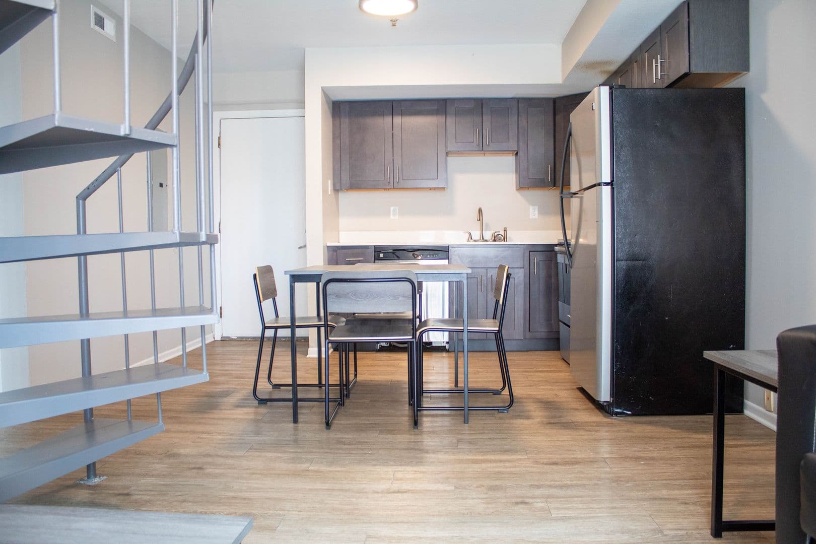 Champaign Apartment: 202 E Chalmers St