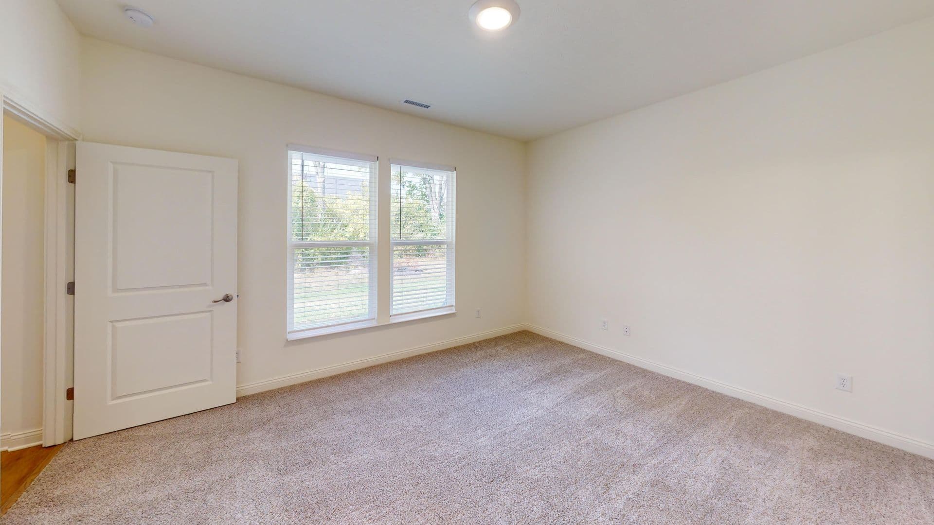 Avon Apartment: 8483 E County Rd 200 N