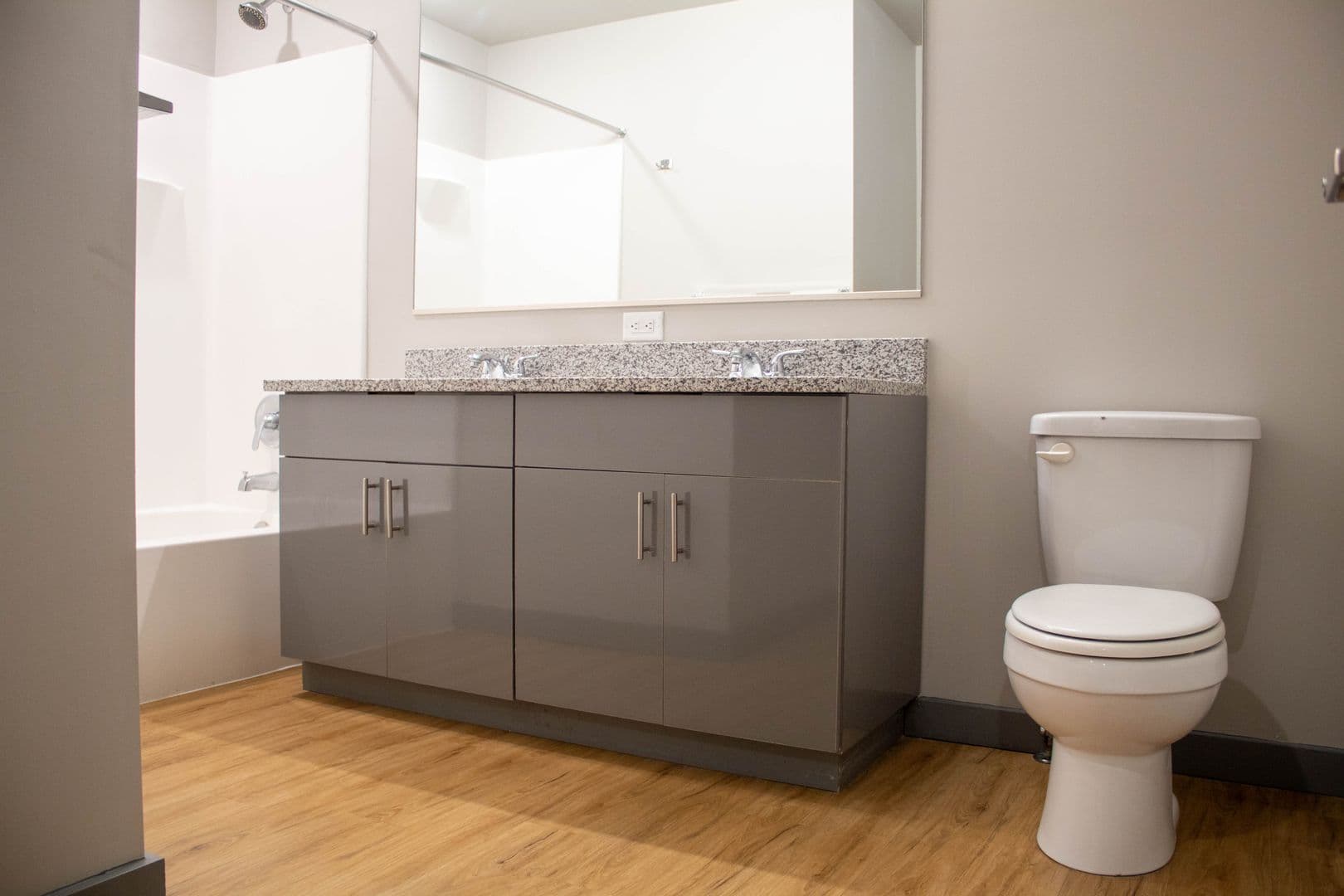 Champaign Apartment: 615 S Wright
