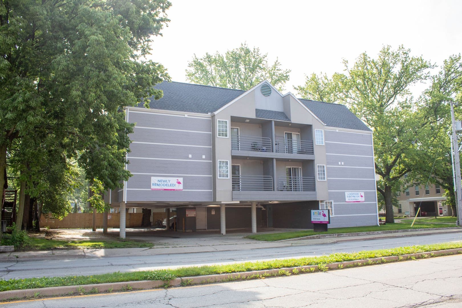 Urbana Apartment: 812 W Nevada Street