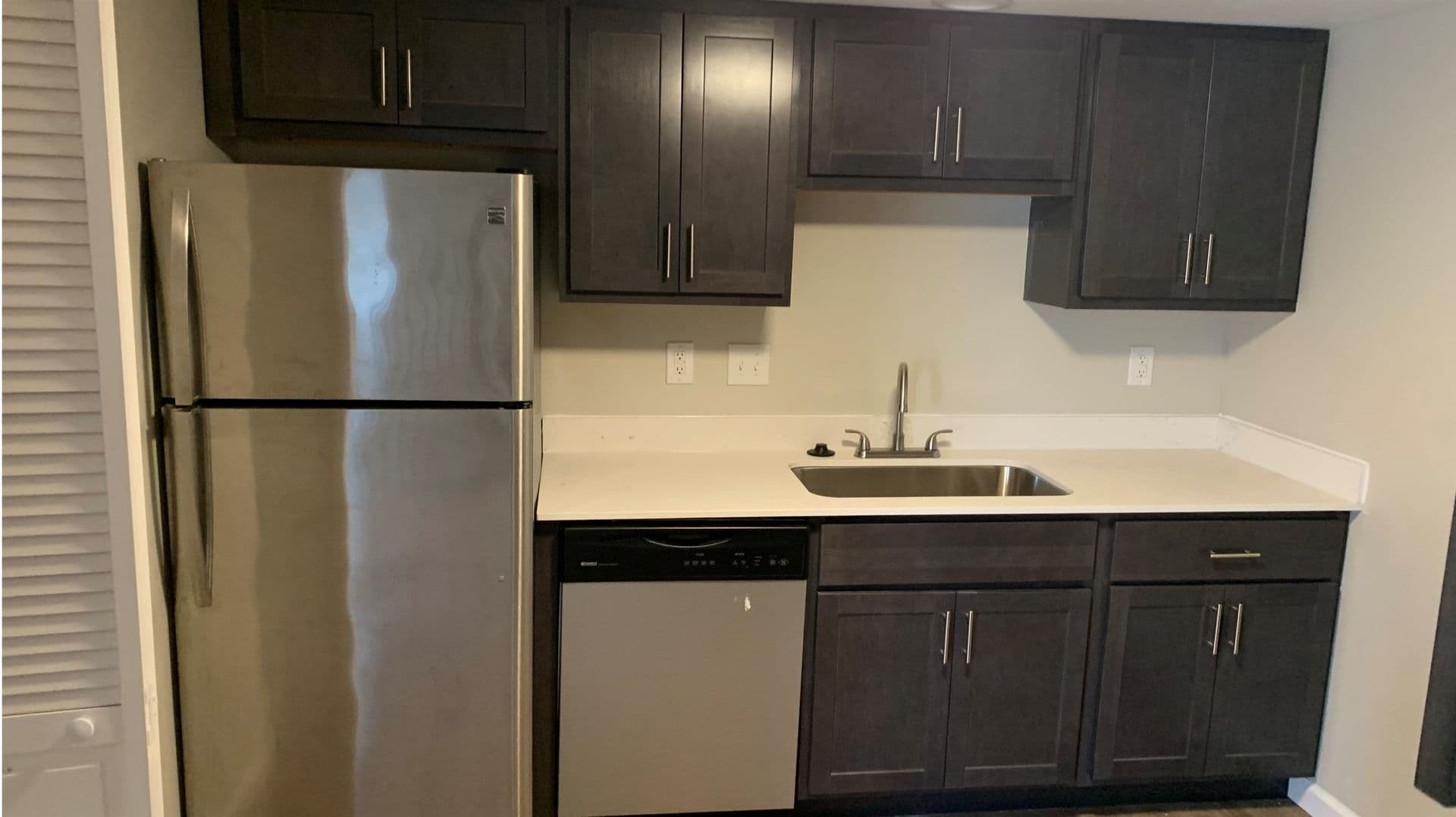 Champaign Apartment: 408 E Springfield