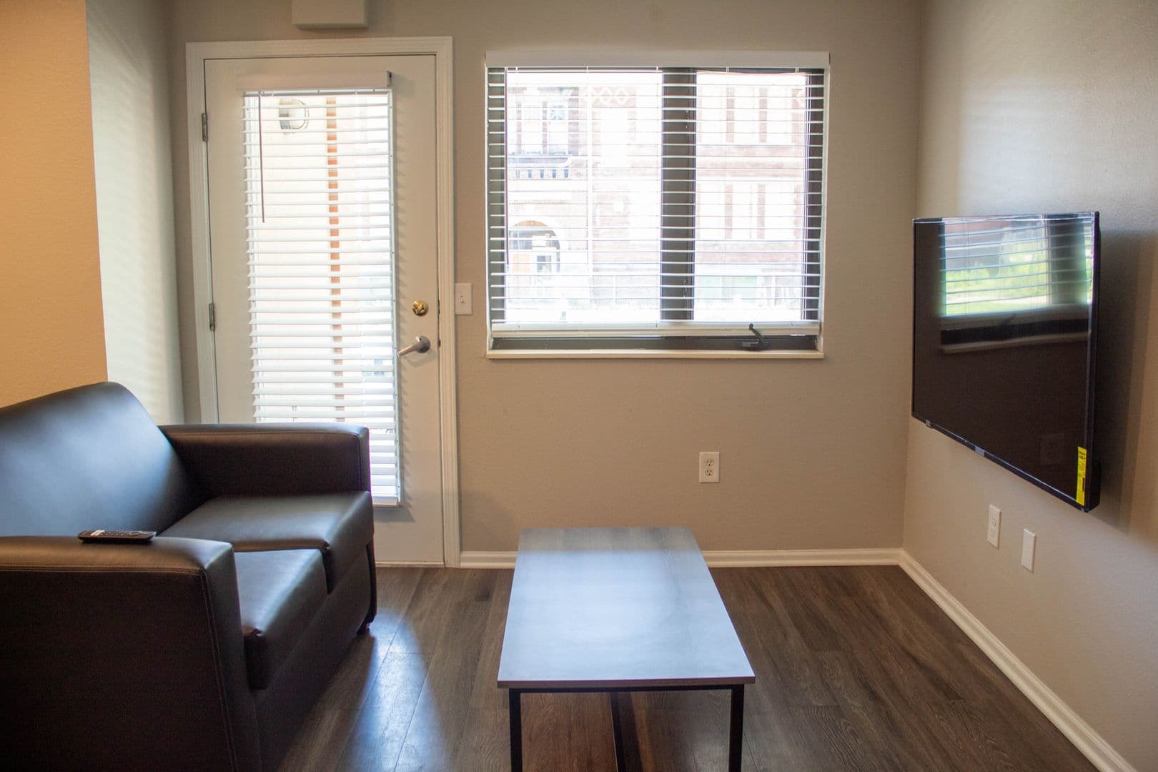 Champaign Apartment: 408 E Healey St
