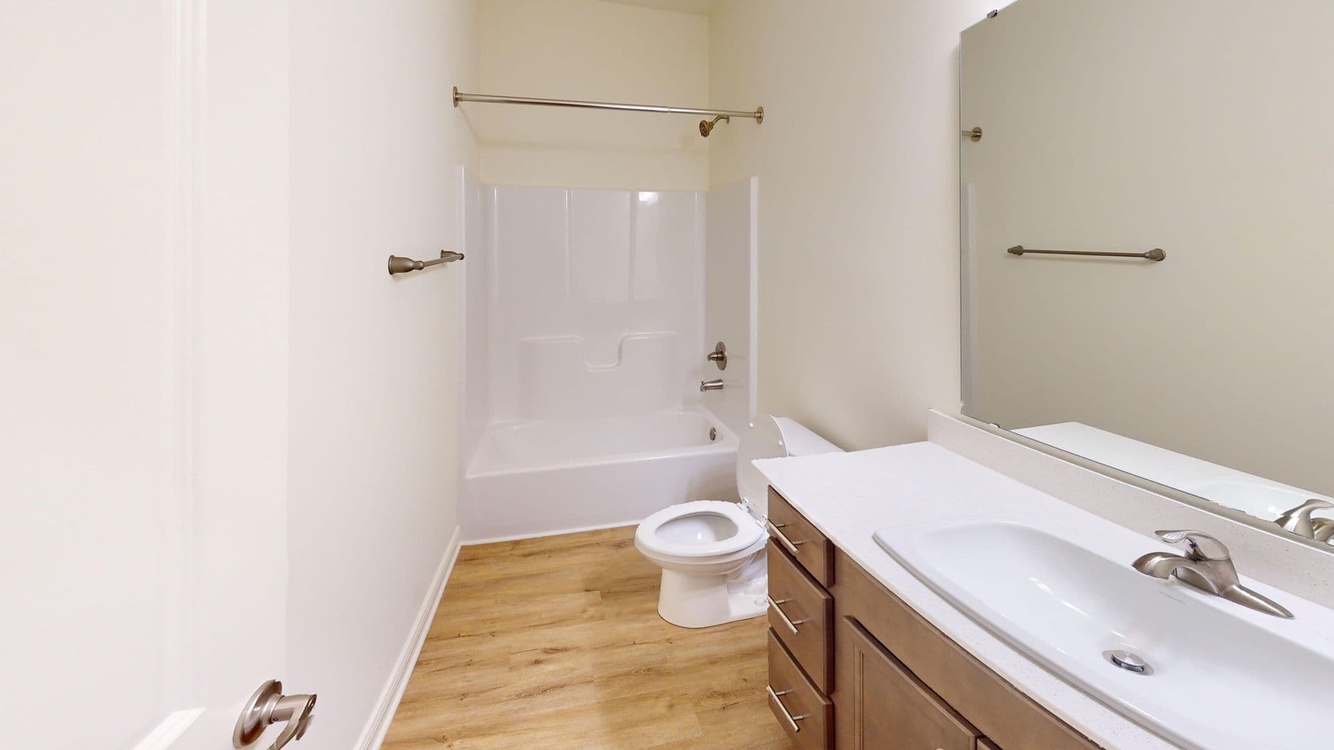 Avon Apartment: 8483 E County Rd 200 N