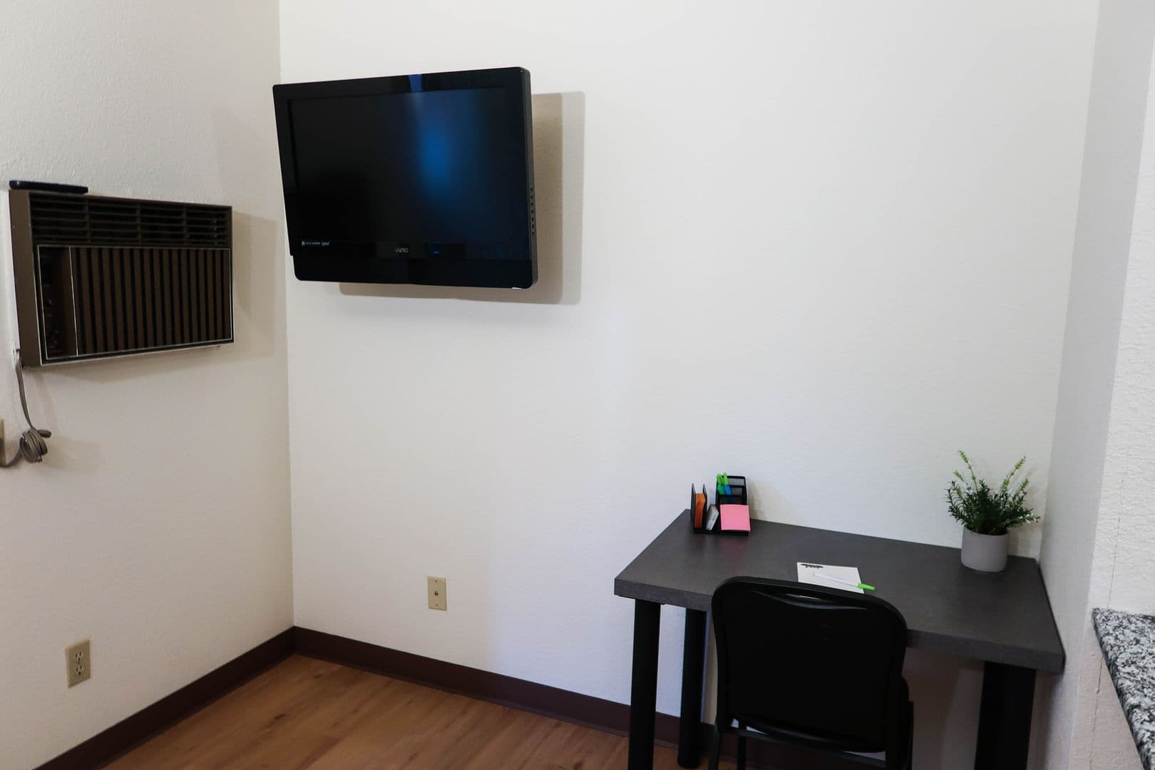 Urbana Apartment: 805 W Green Street
