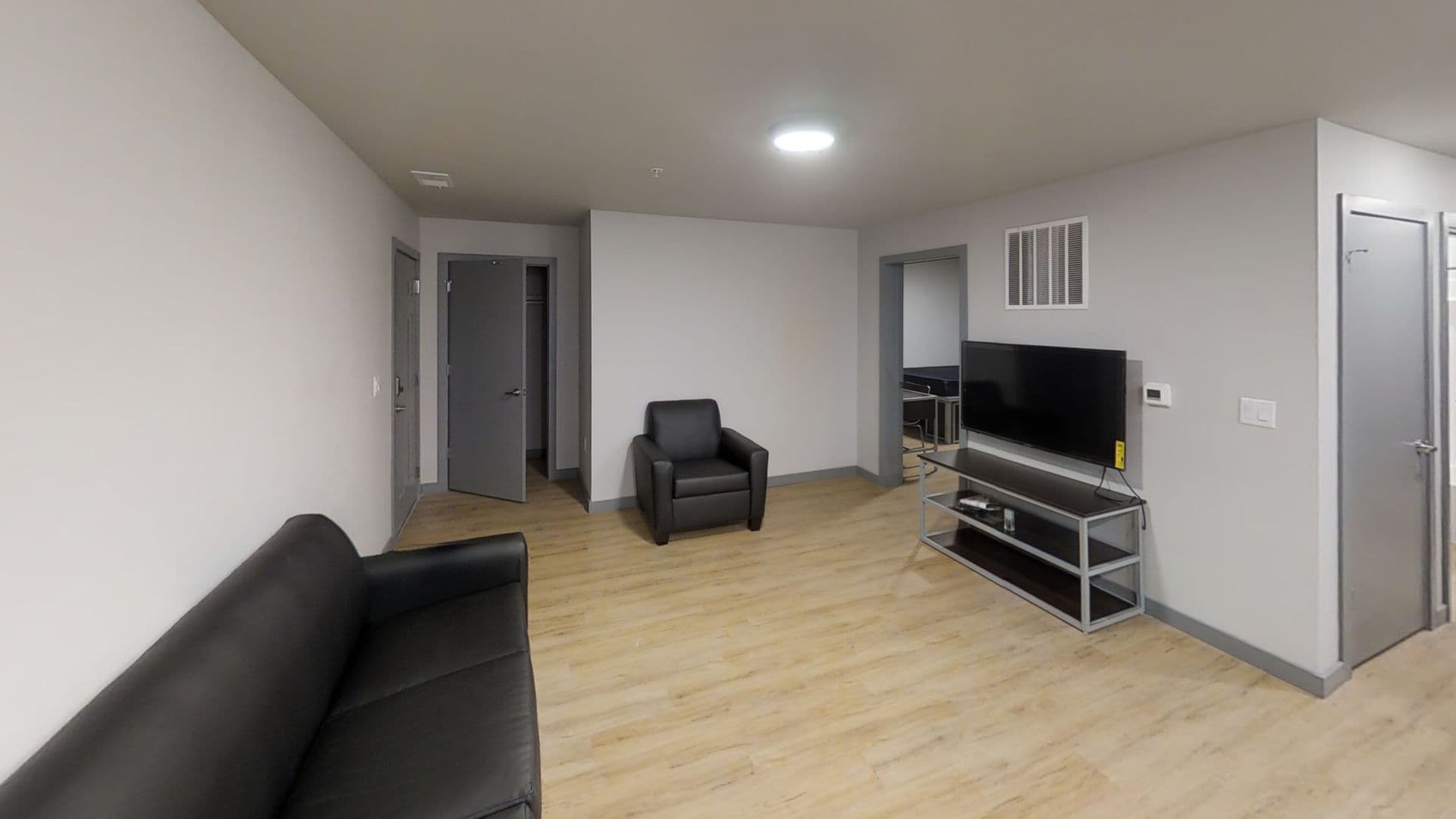 Champaign Apartment: 615 S Wright