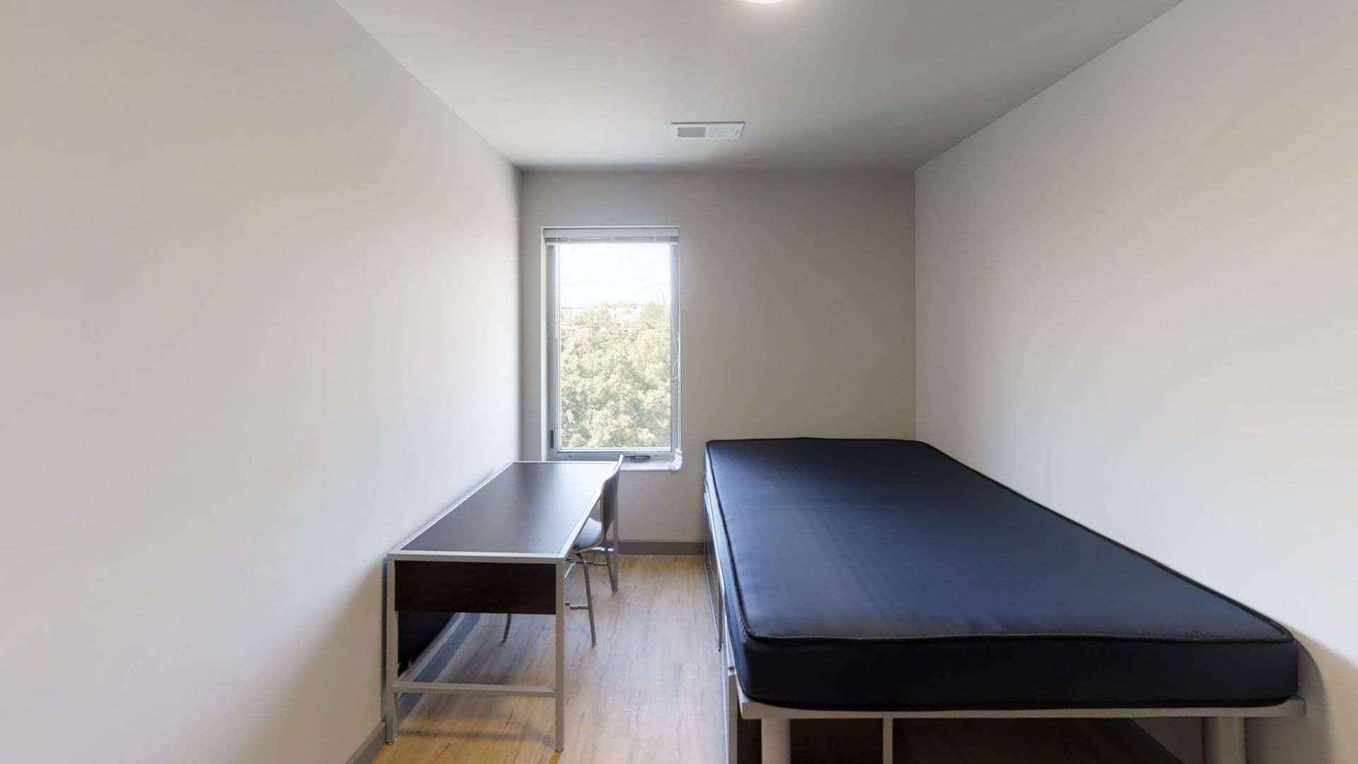 Champaign Apartment: 615 S Wright