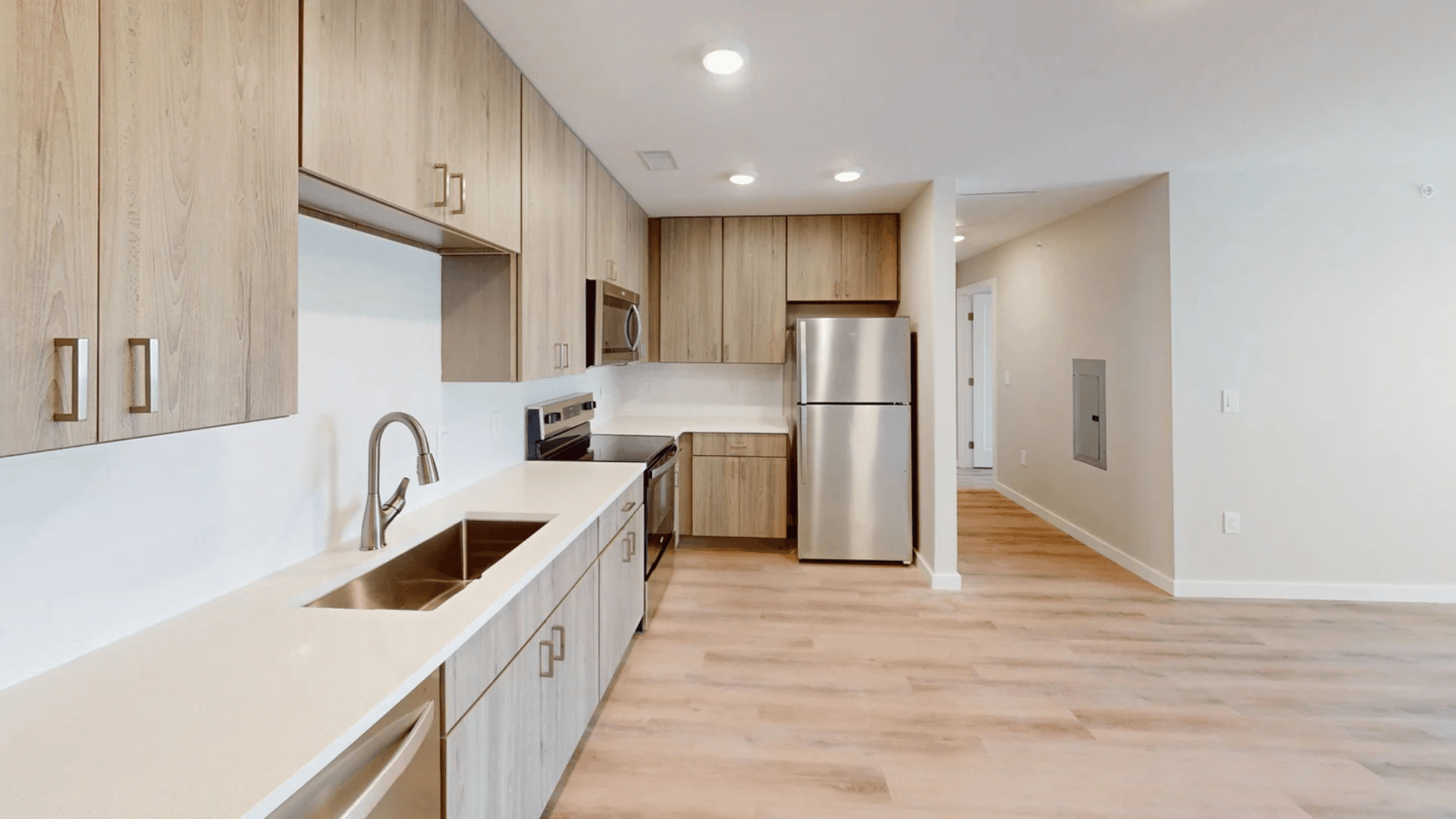 Champaign Apartment: 608 E Chalmers St